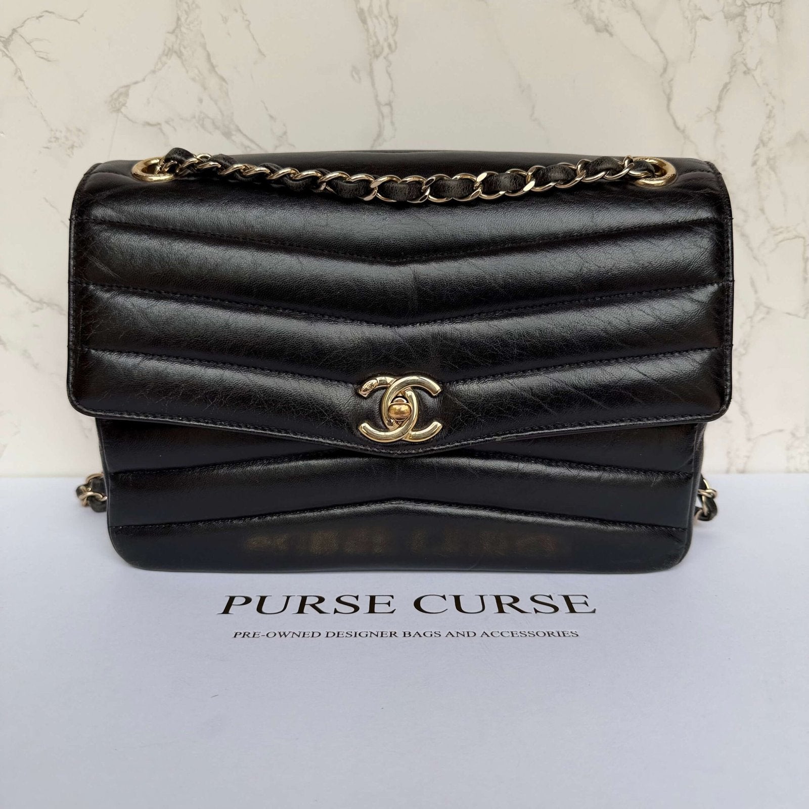 Chanel reversed chevron flap bag - pre-owned