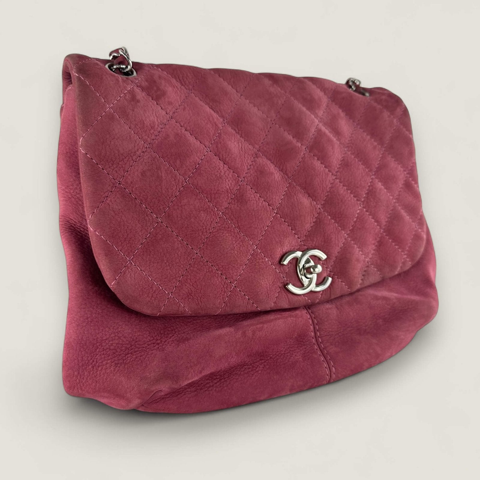 Chanel roze schoudertas - zijaanzicht