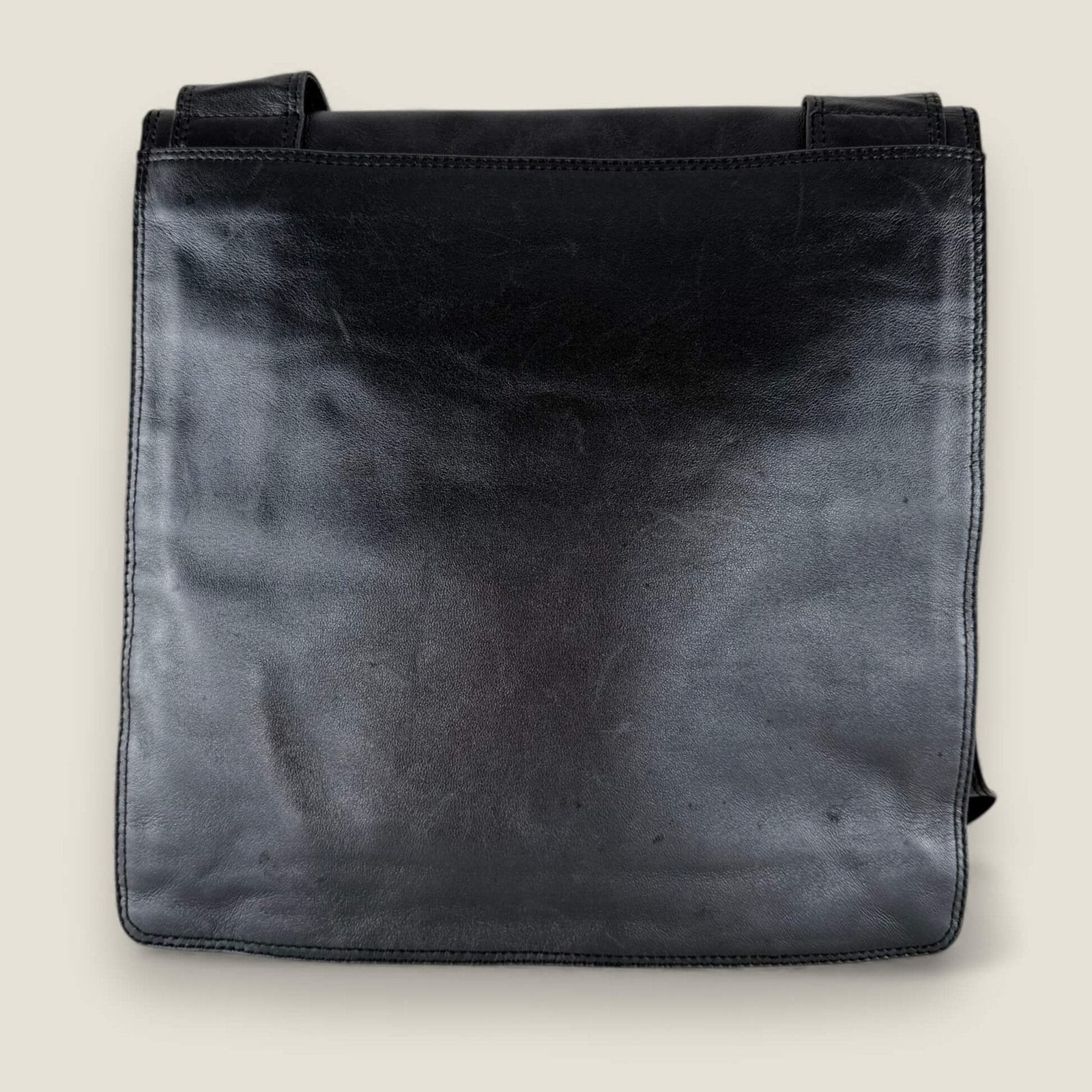 Chanel schoudertas achterkant pre-owned
