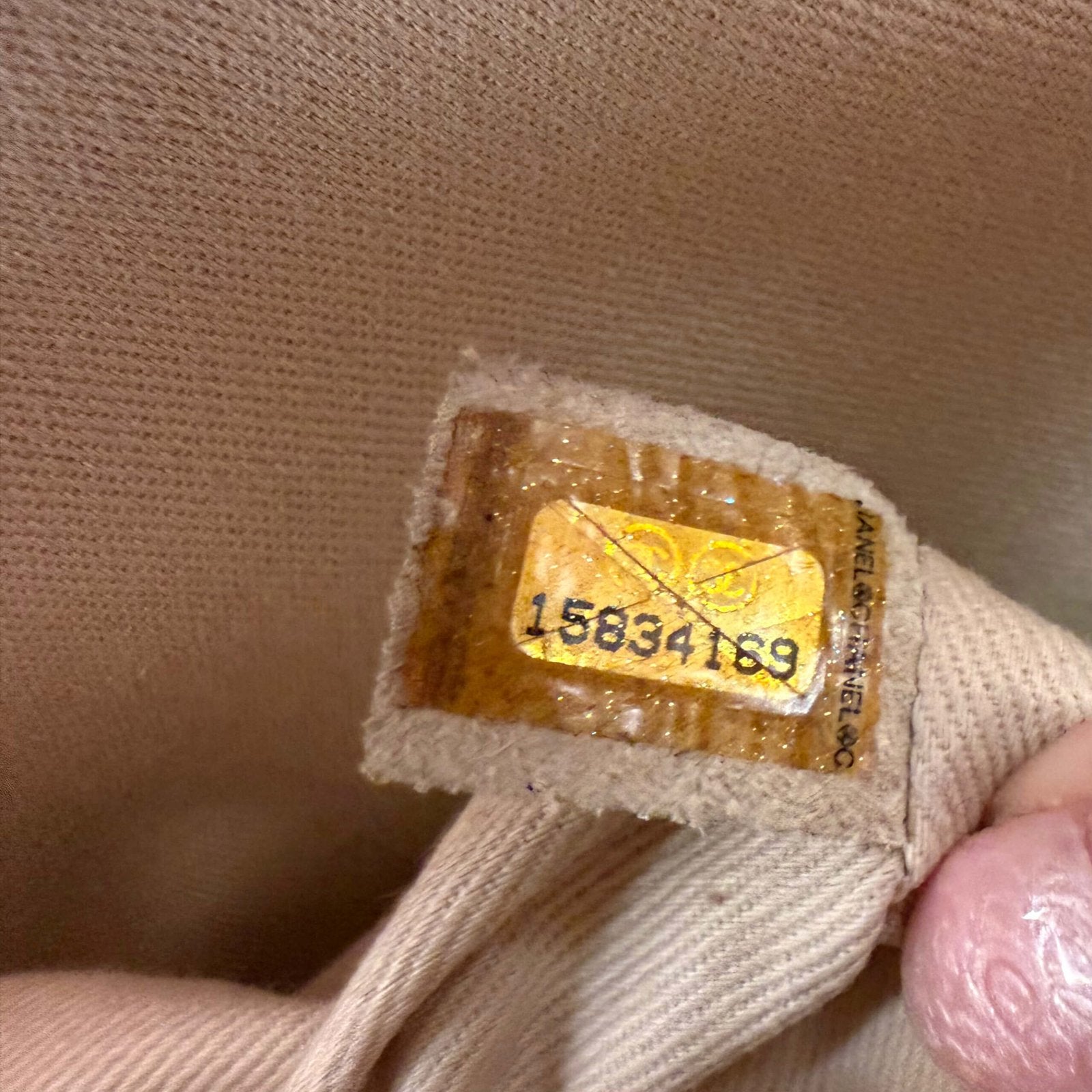 Chanel serienummer authentiek