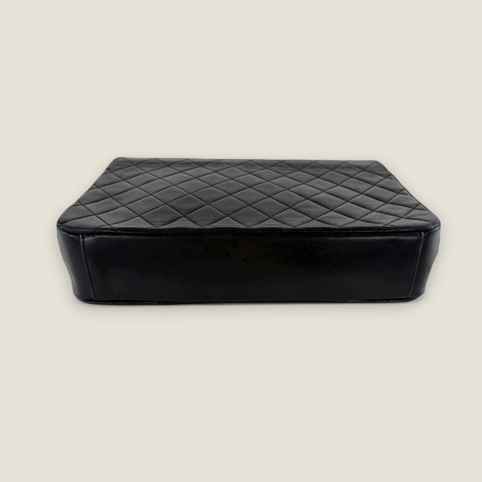 Chanel vintage matelasse single flap 1980s karl lagerfeld