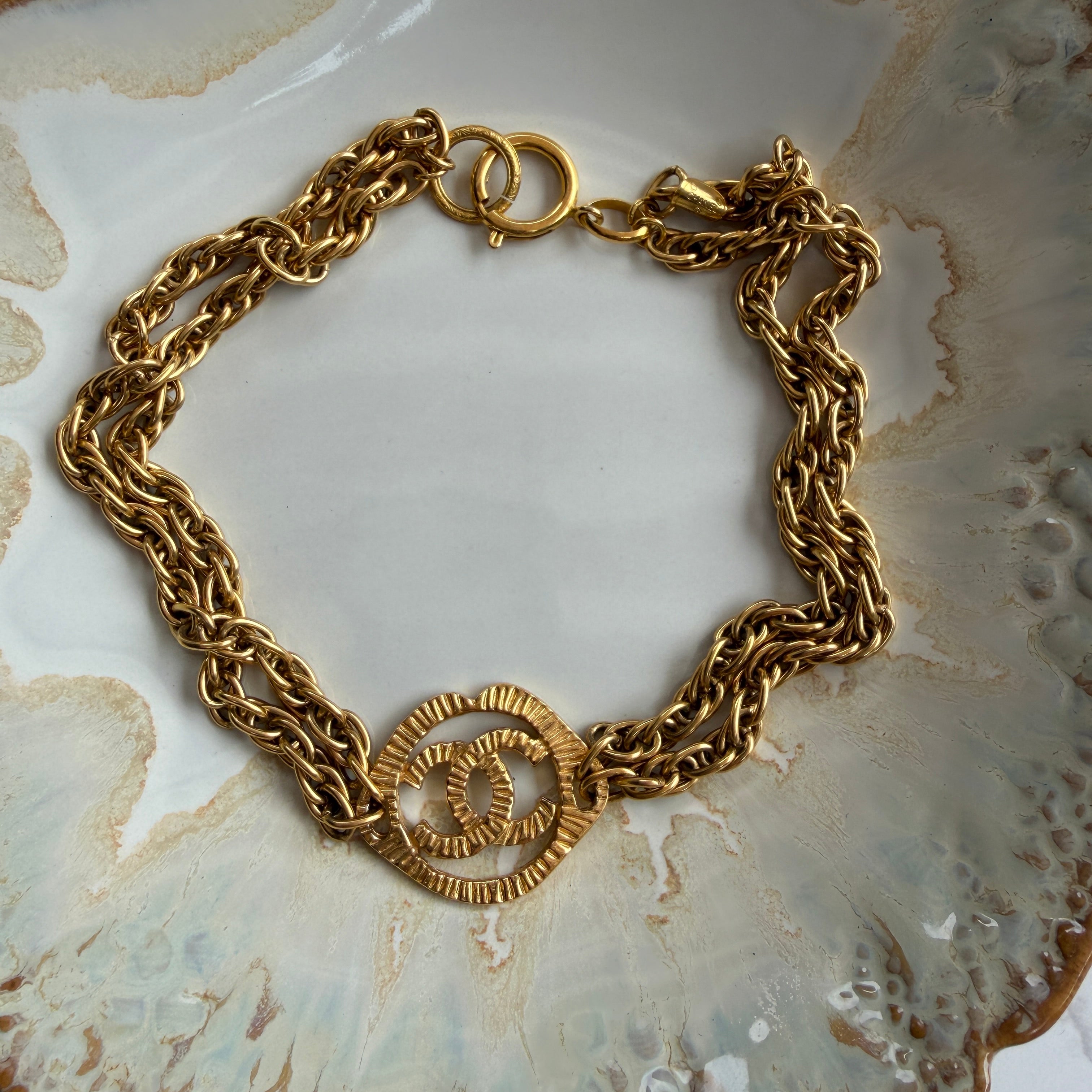 Chanel CC logo choker vintage