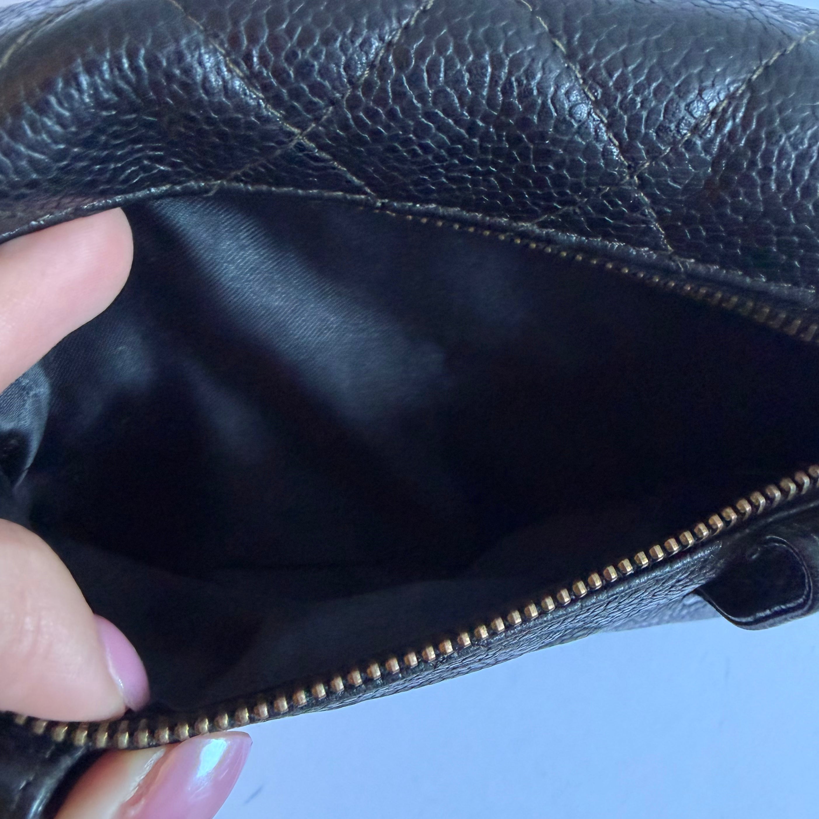 Chanel vintage heuptasje binnenkant voering