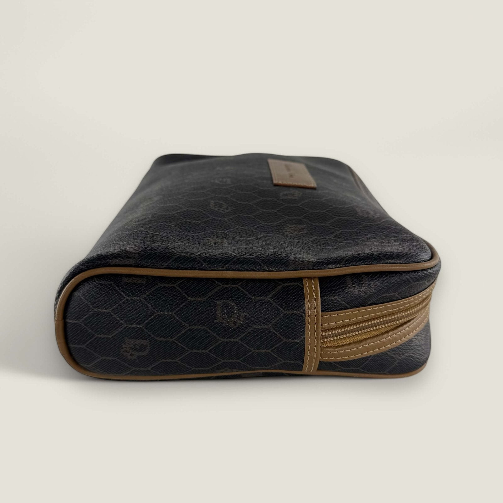 Christian Dior honingraat gecoate canvas monogram toilettas