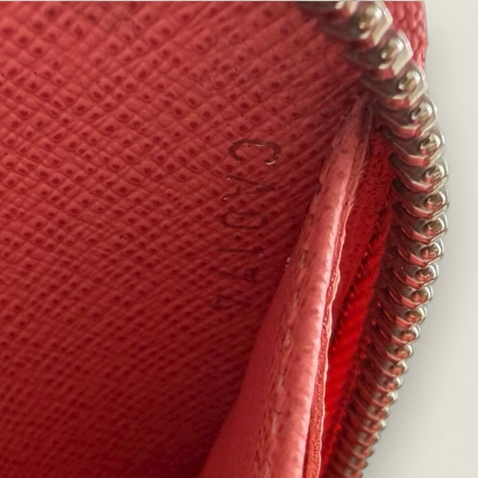 Date code authentieke Louis Vuitton portemonnee