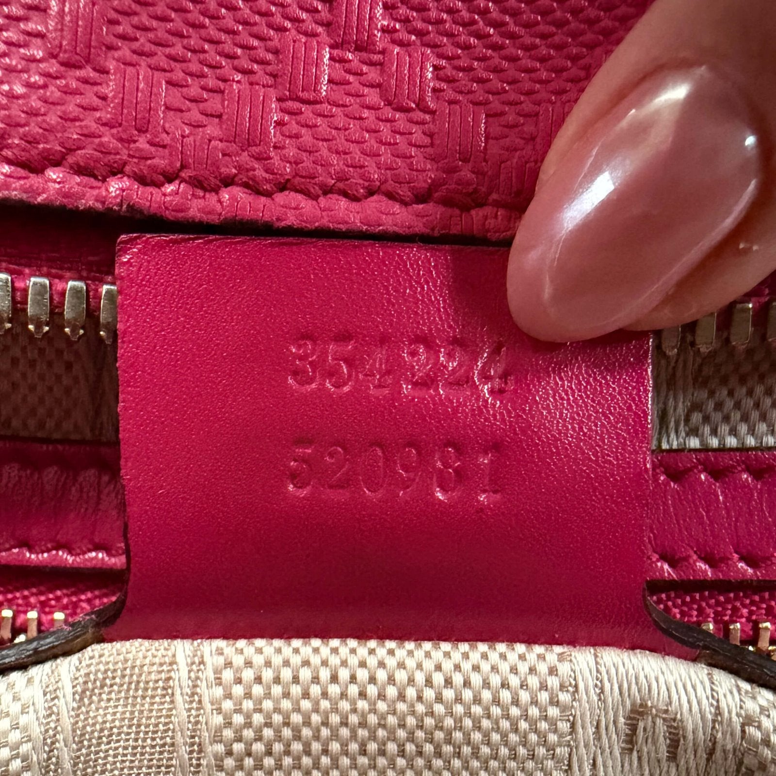 Gucci Diamanté bag pink authenticity detail