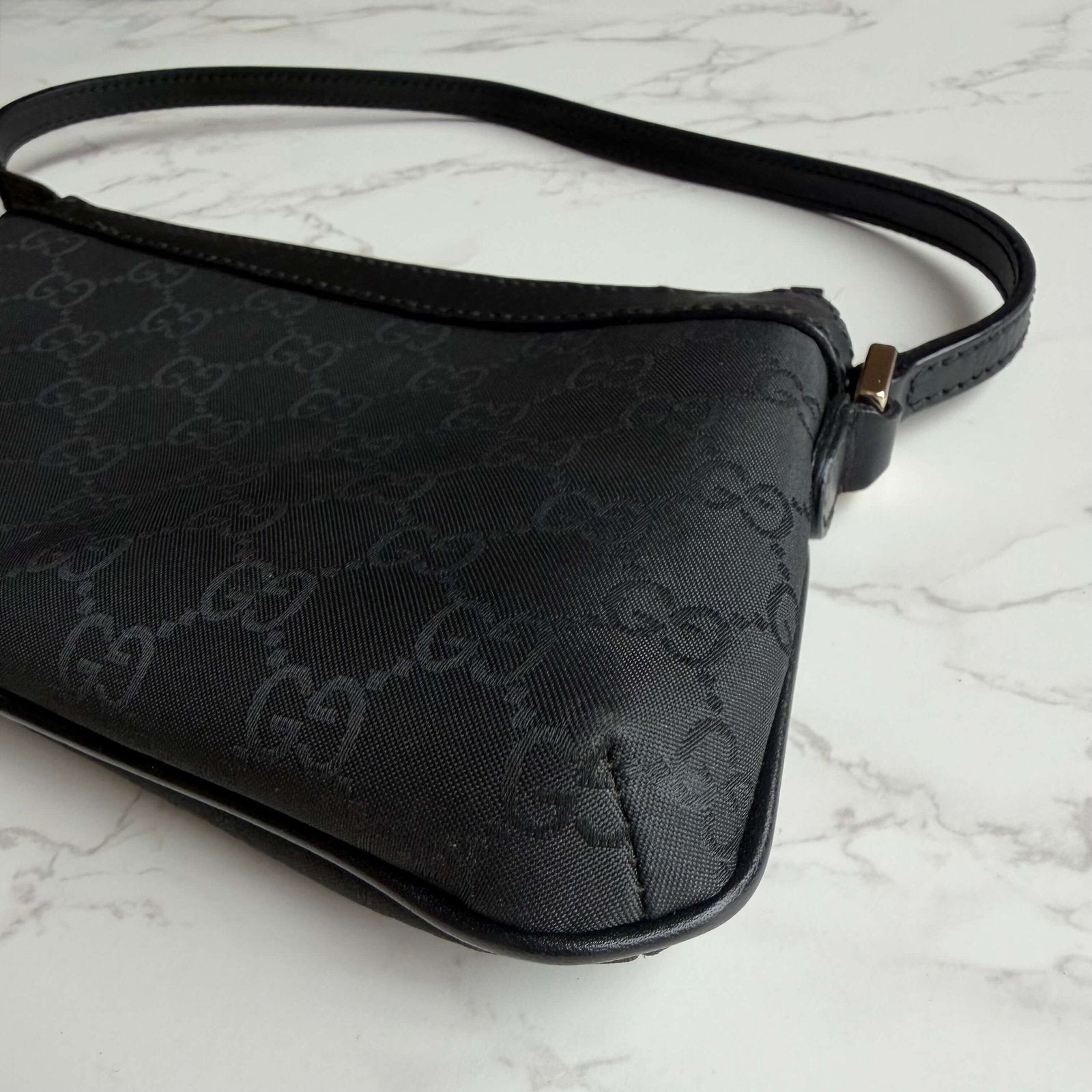 Gucci designer bag black GG pattern