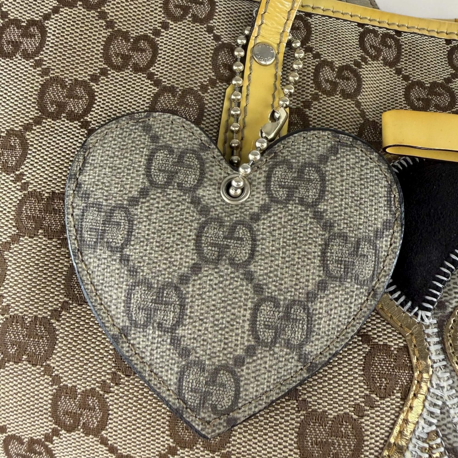 Gucci gg supreme tote bag italy made
