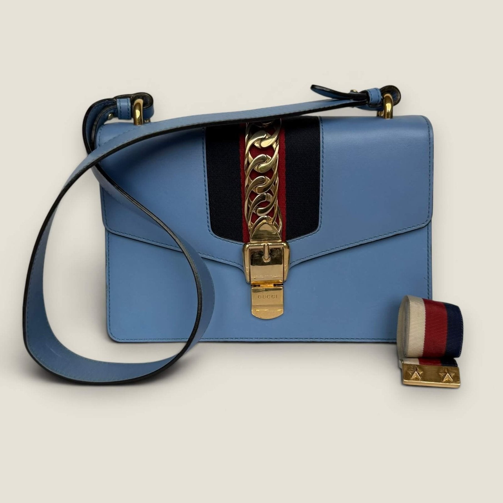 Gucci small Sylvie blauw leer