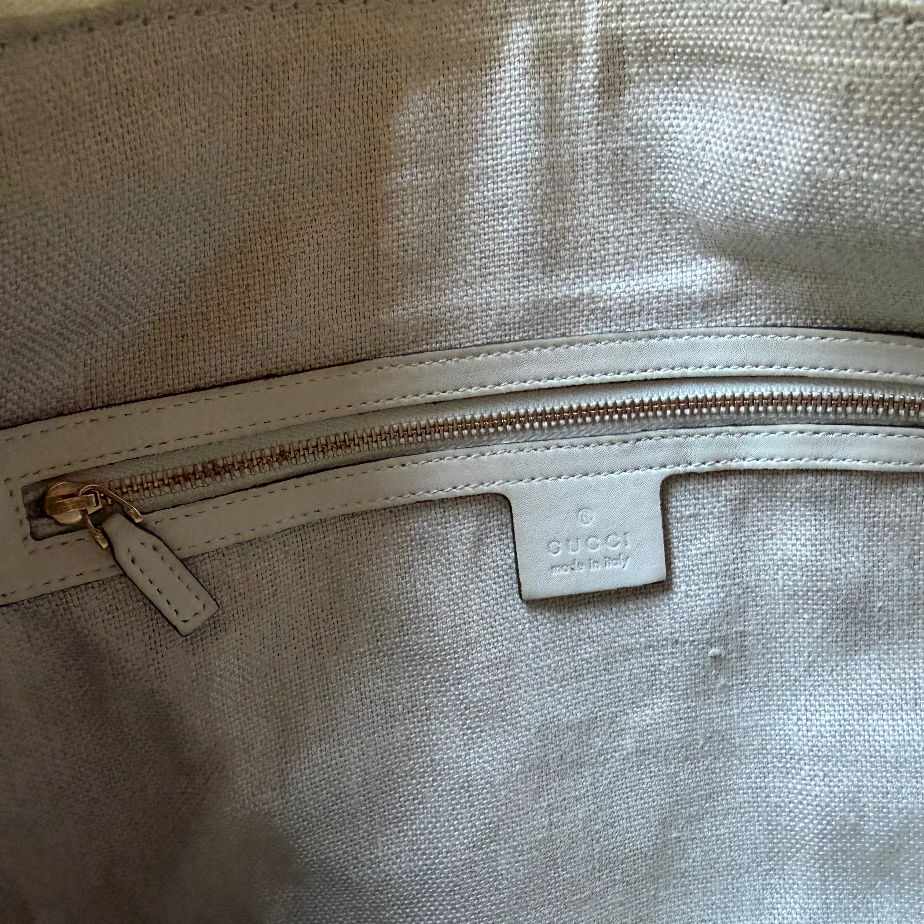 Gucci beige leather handmade tote inside overview