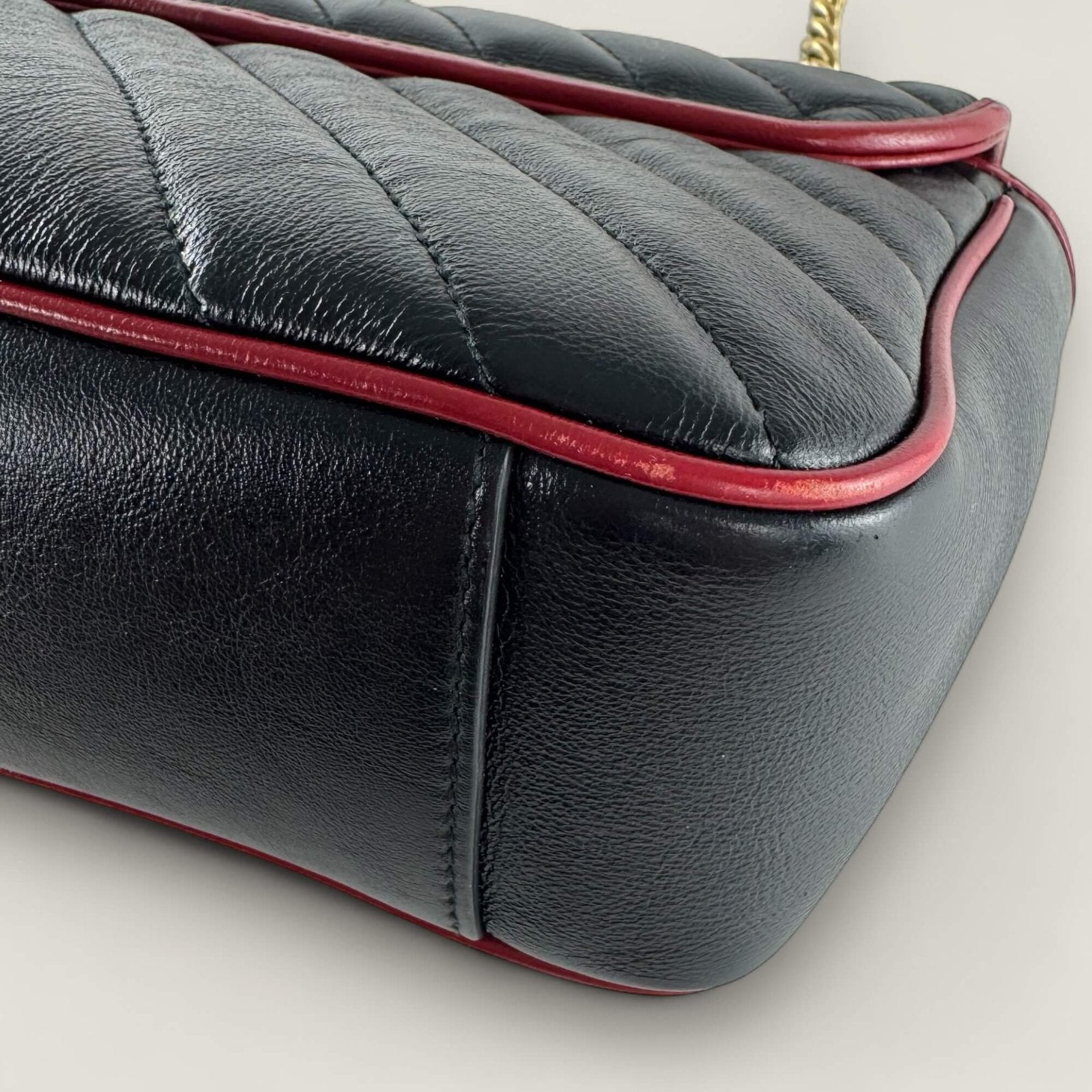 Hoeken Gucci GG Marmont tas