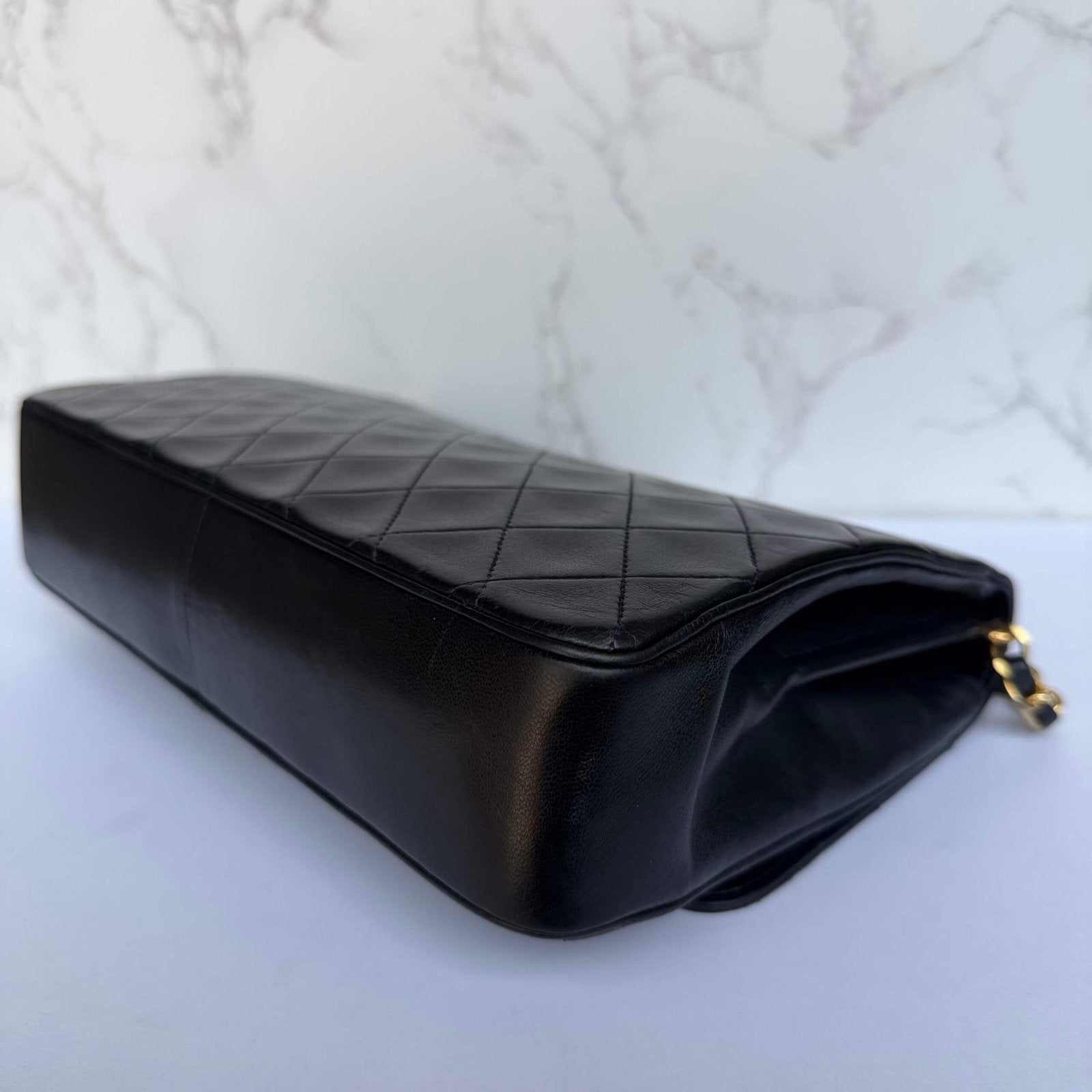 Hoekjes detail originele Chanel tas