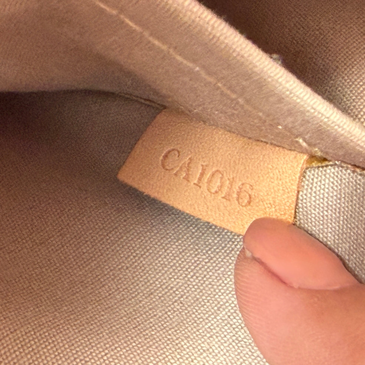 Louis Vuitton miroir pochette accessoires