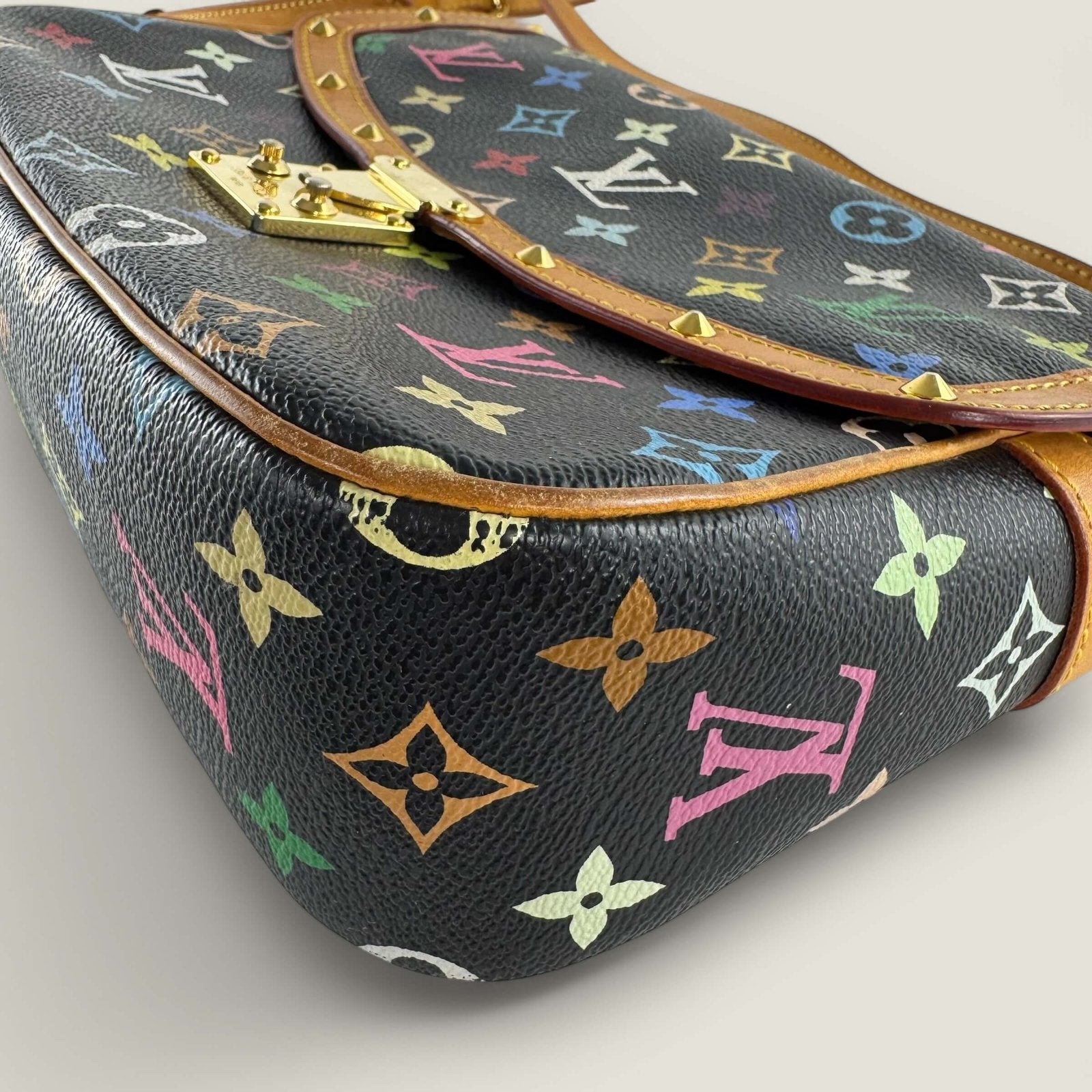 Iconic Takashi Murakami collection Louis Vuitton Sologne