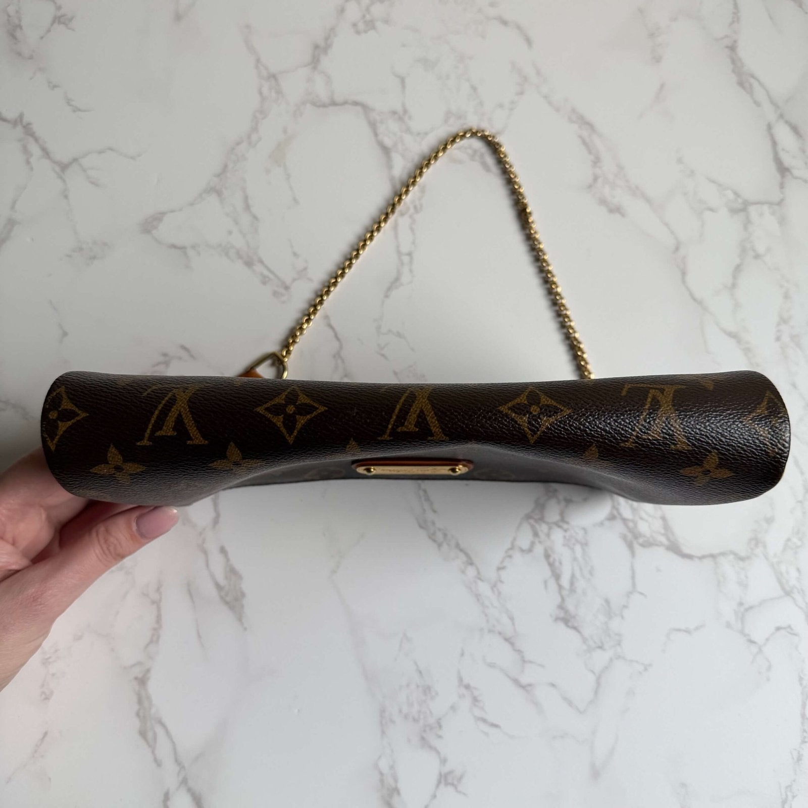 Louis Vuitton Eva stylish crossbody bag<br>