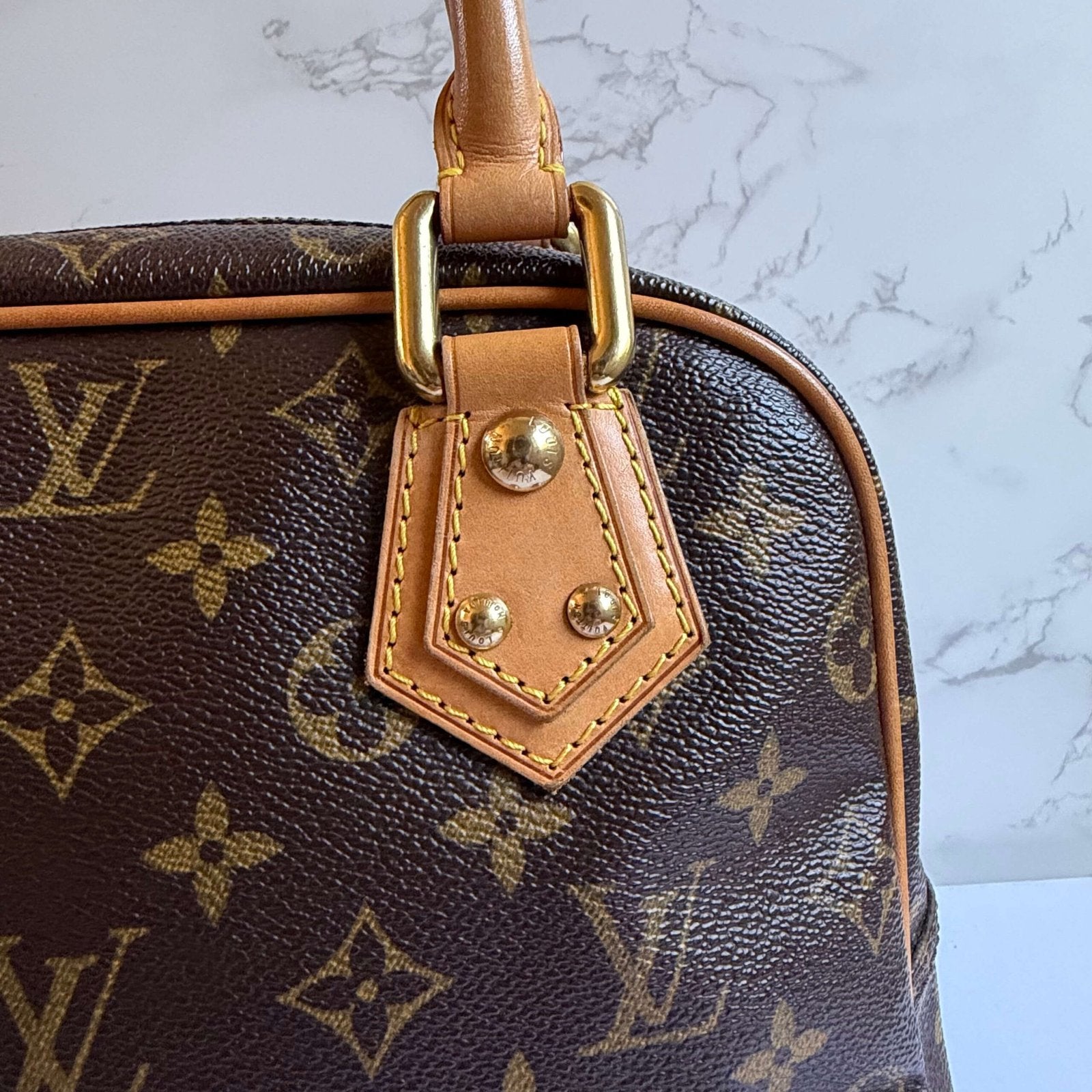 Louis Vuitton Manhattan PM vachetta patina