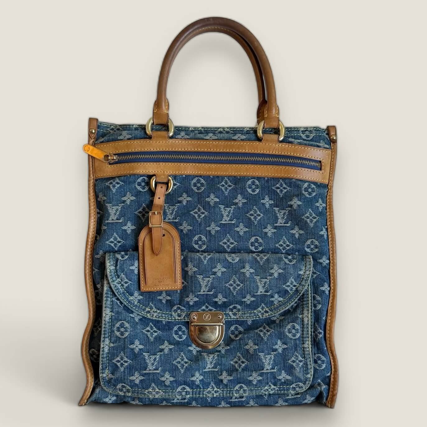 Louis Vuitton denim sac plat