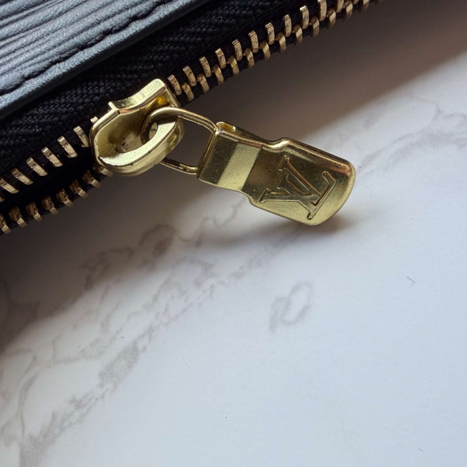 Louis Vuitton hardware gold original handbag