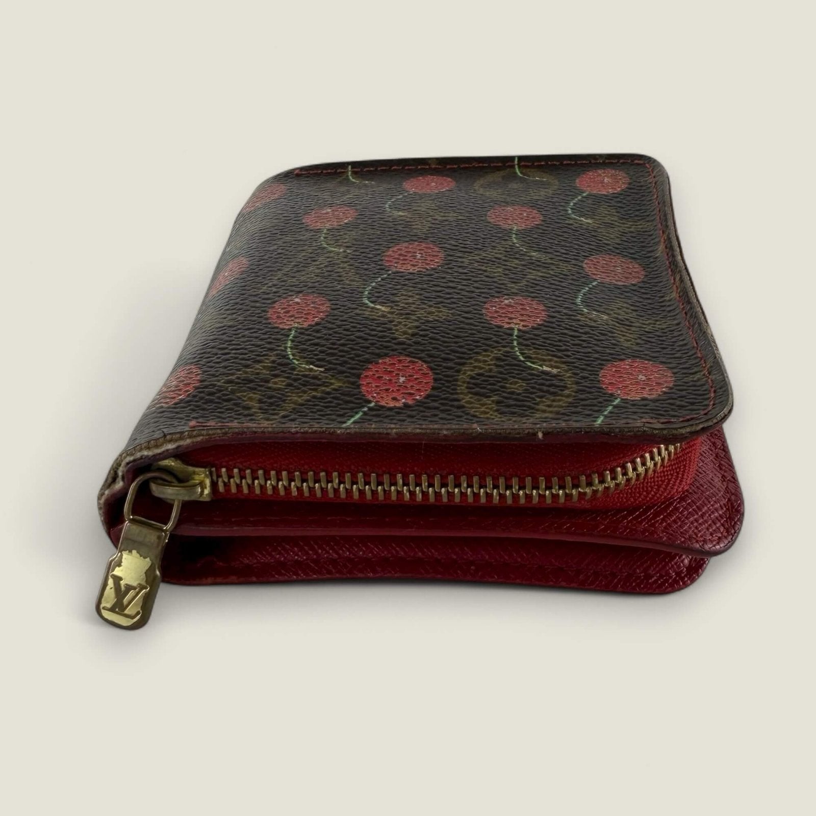 Louis Vuitton x Murakami portemonnee met kersenprint