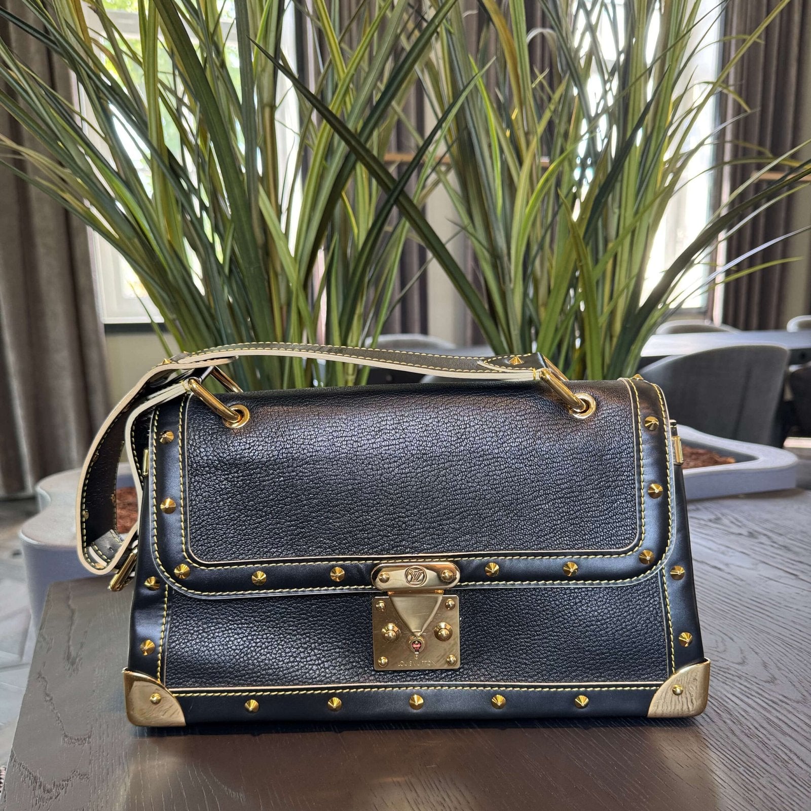 Louis Vuitton, zwarte Suhali Le Talentueux schoudertas