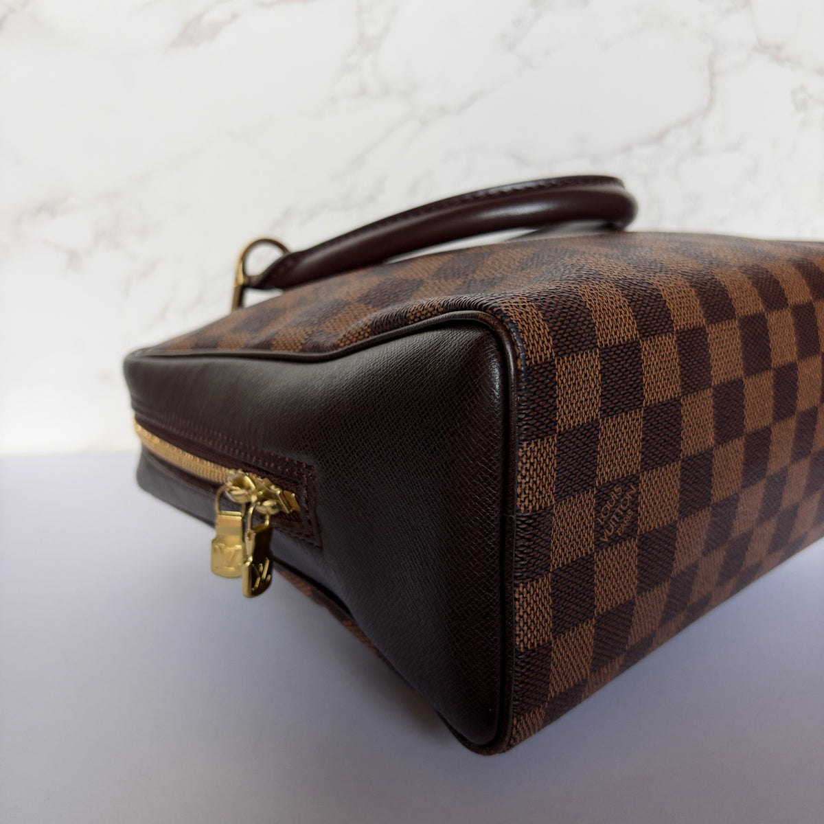 Louis Vuitton damier ebene Brera hoekjes 