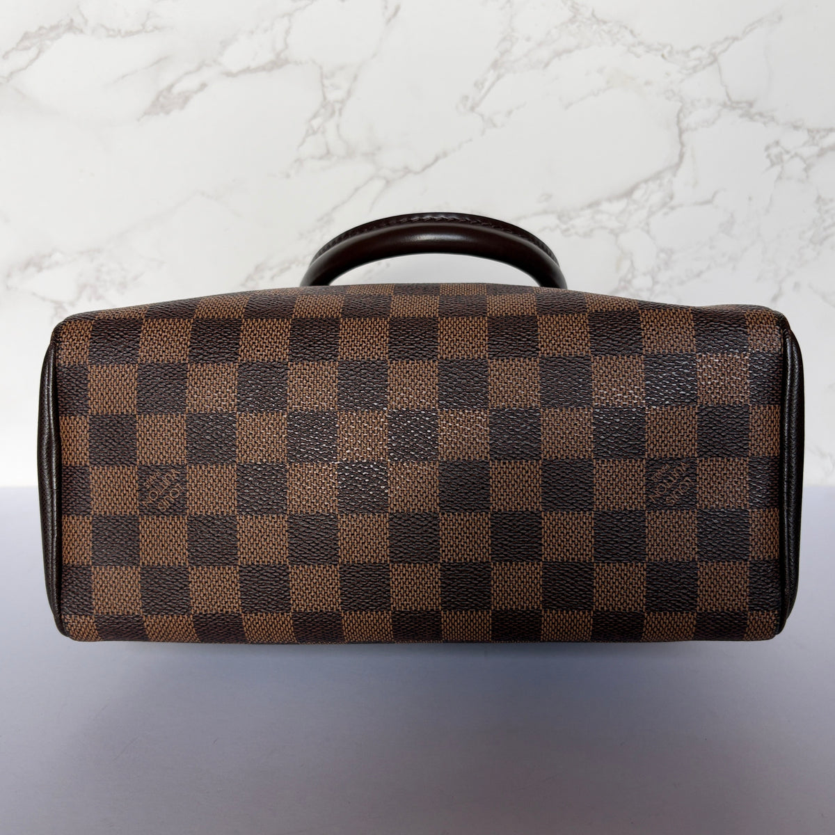 Louis Vuitton damier ebene Brera onderkant 