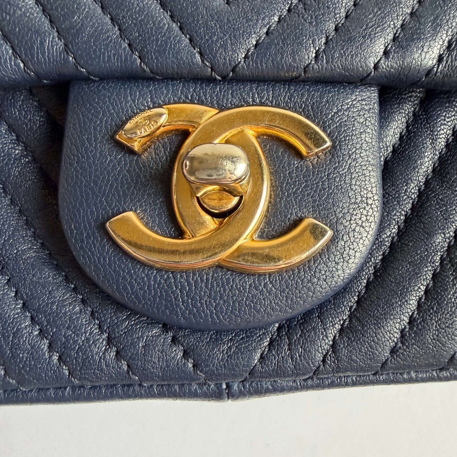 Original Chanel bag CC logo