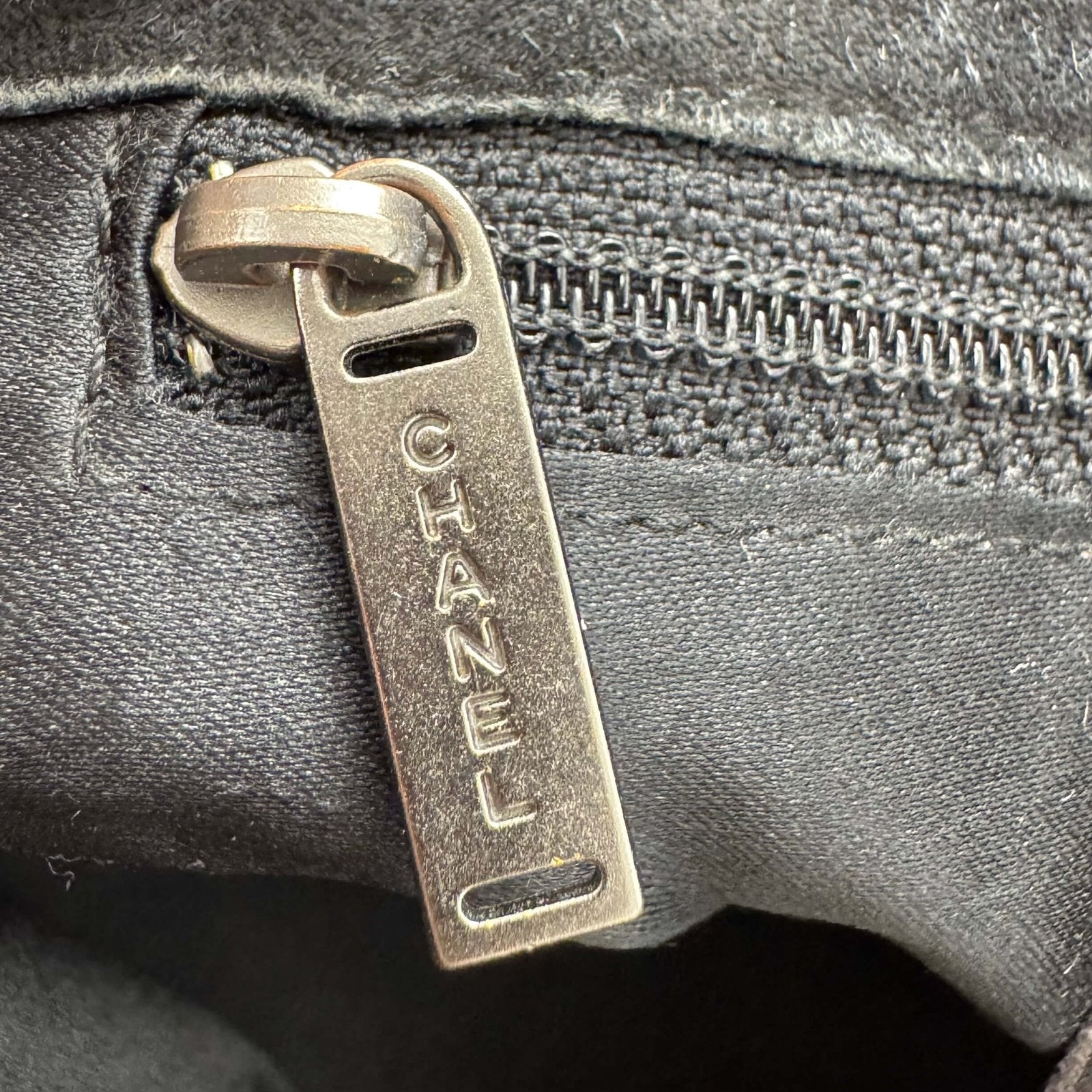Original Chanel bag zip
