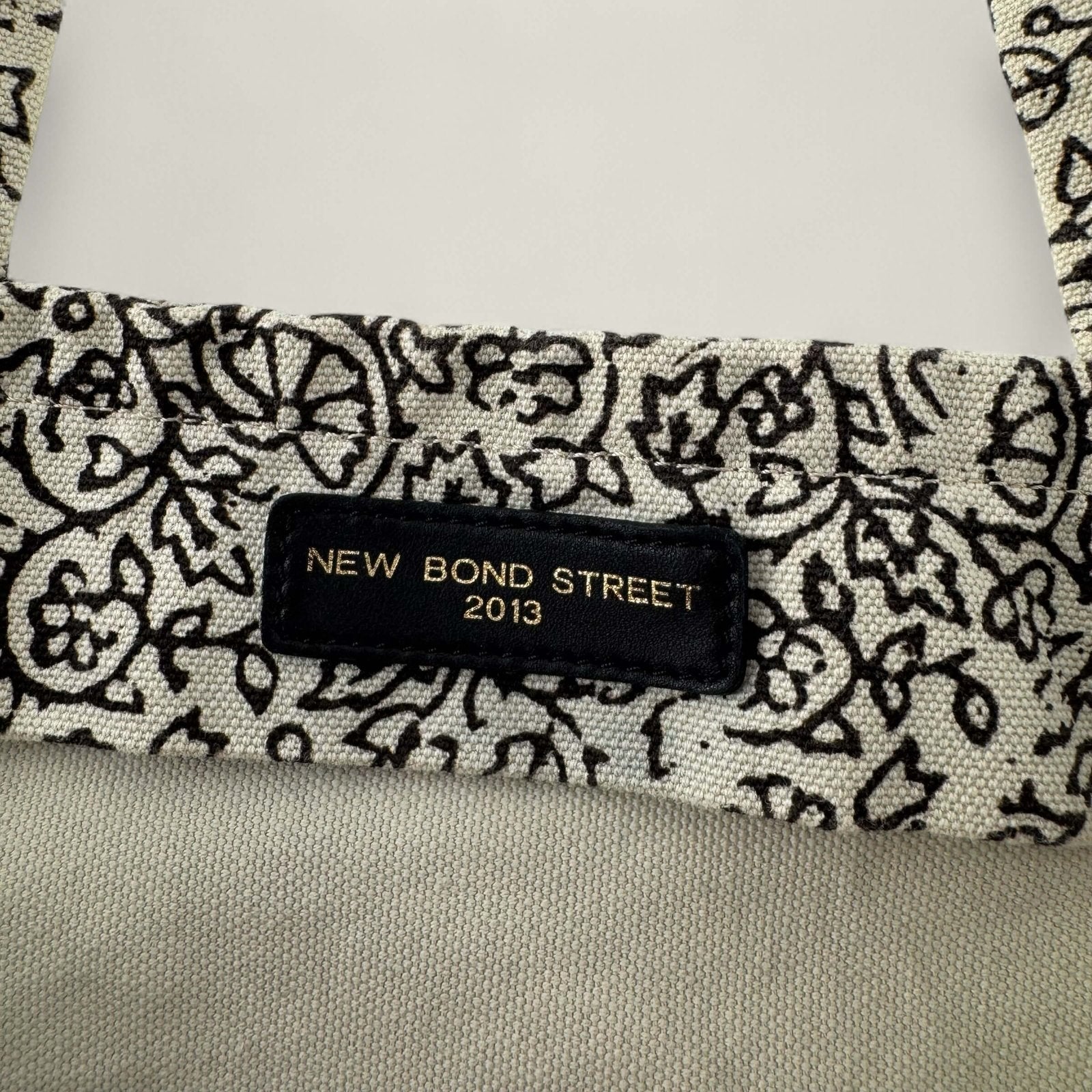 Pre-owned Chanel New Bond Street