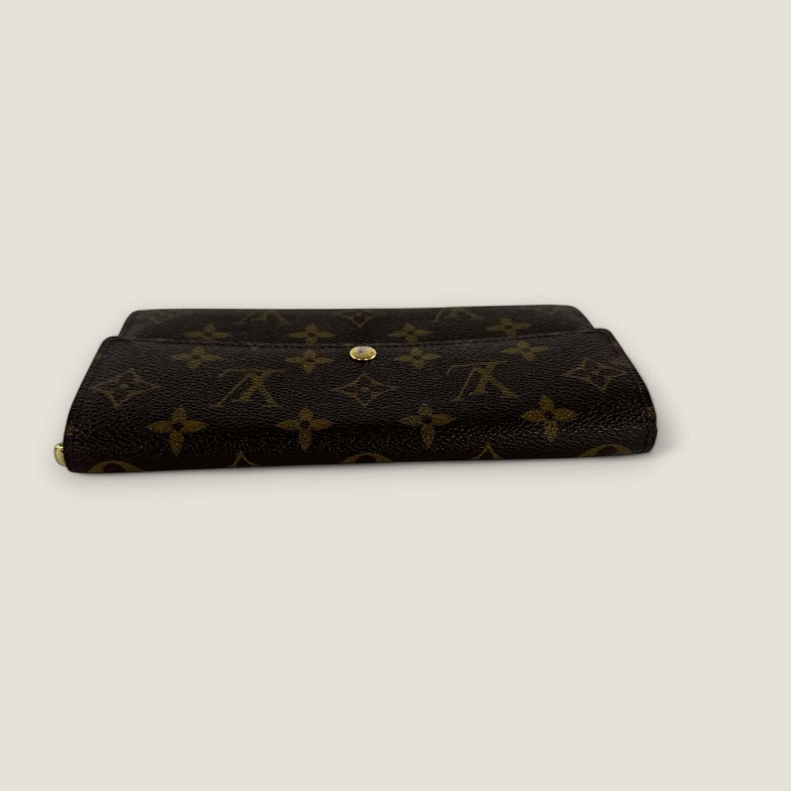 Pre-owned authentic Louis Vuitton wallet large model
