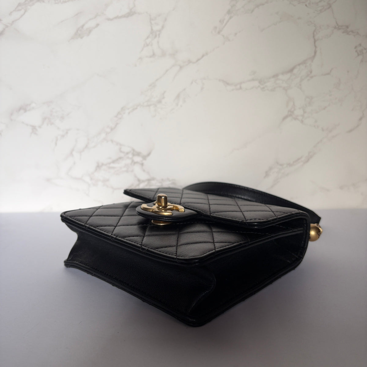 Pre-owned Chanel Chic Pearls Flap Bag Black Calfskin Brushed Gold Hardware