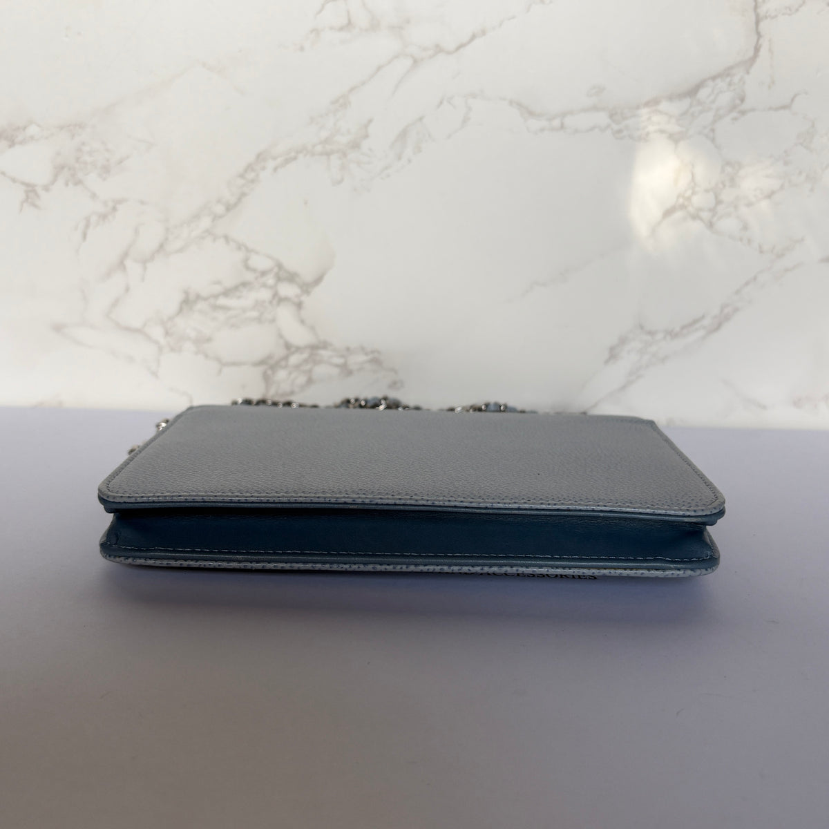 Pre-owned channel wallet on chain onderkant