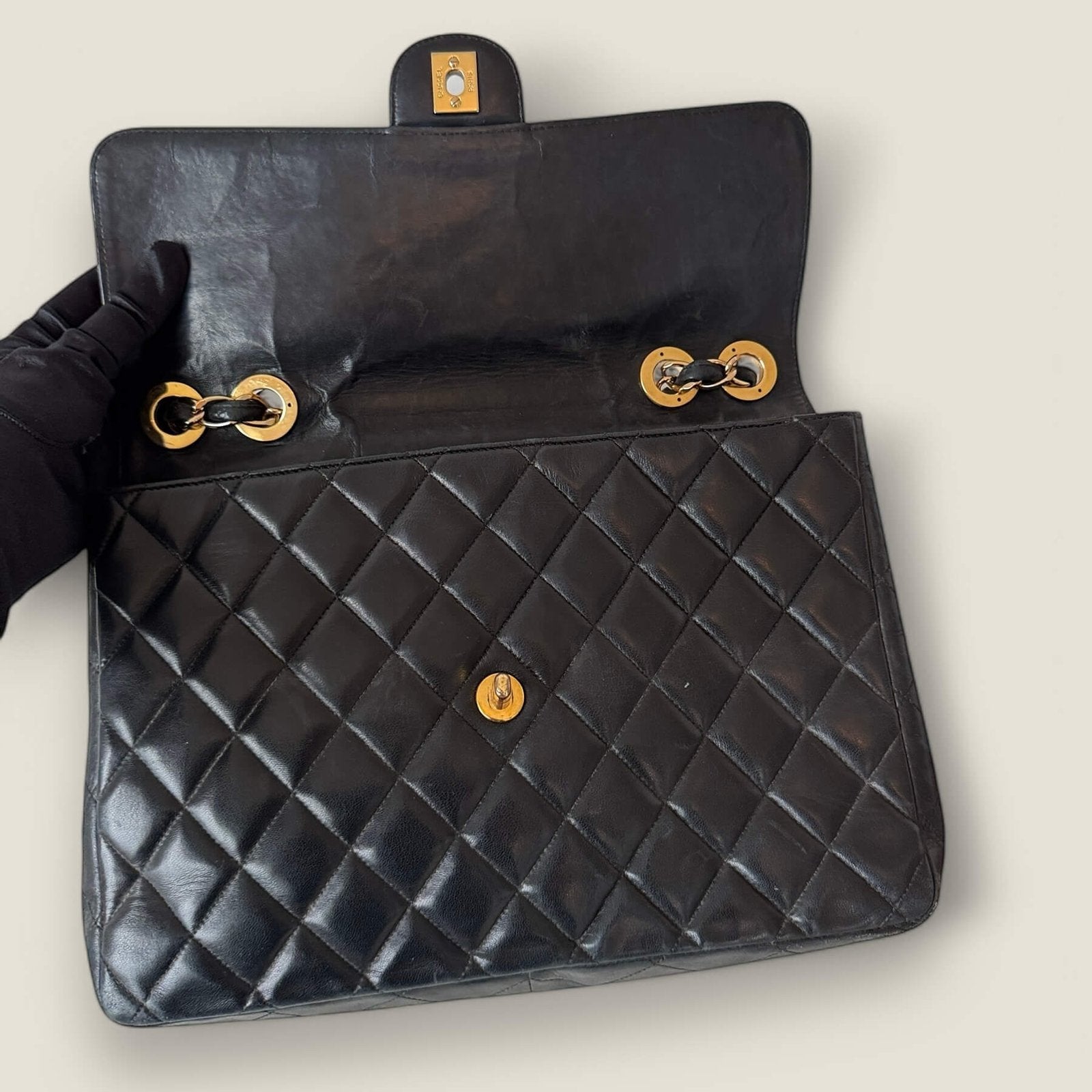 Pre-loved Chanel jumbo single flap lambskin leather