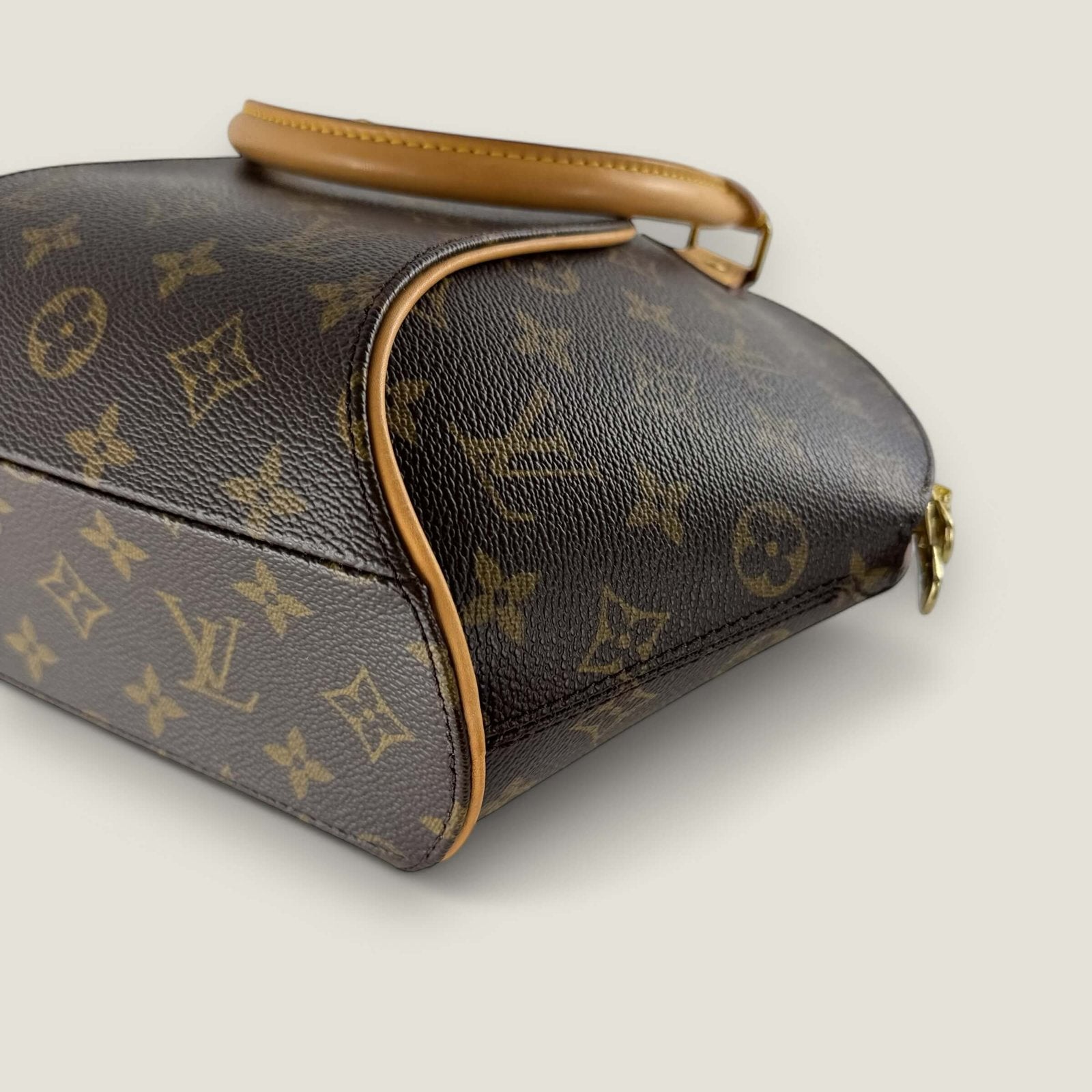 Preloved Louis Vuitton monongram Ellipse