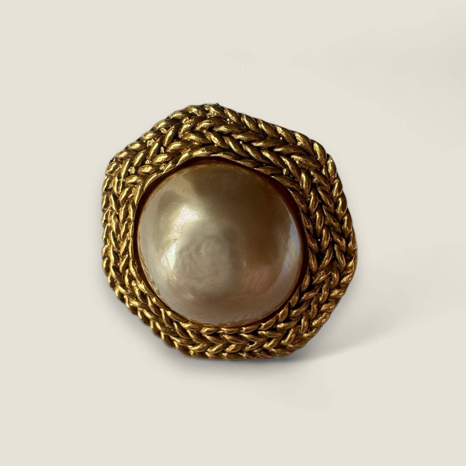 Pre-owned Chanel earrings from the 80s/90s, 24-carat gold-plated, faux pearl