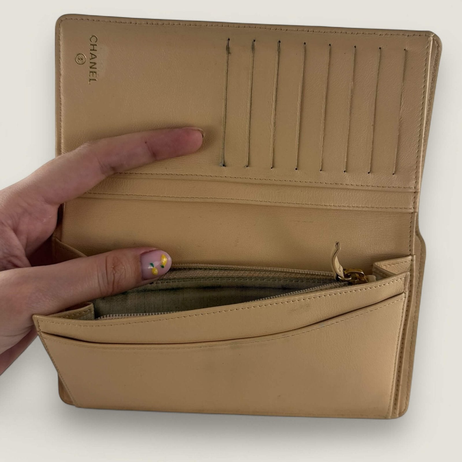 Pre-owned Chanel wallet