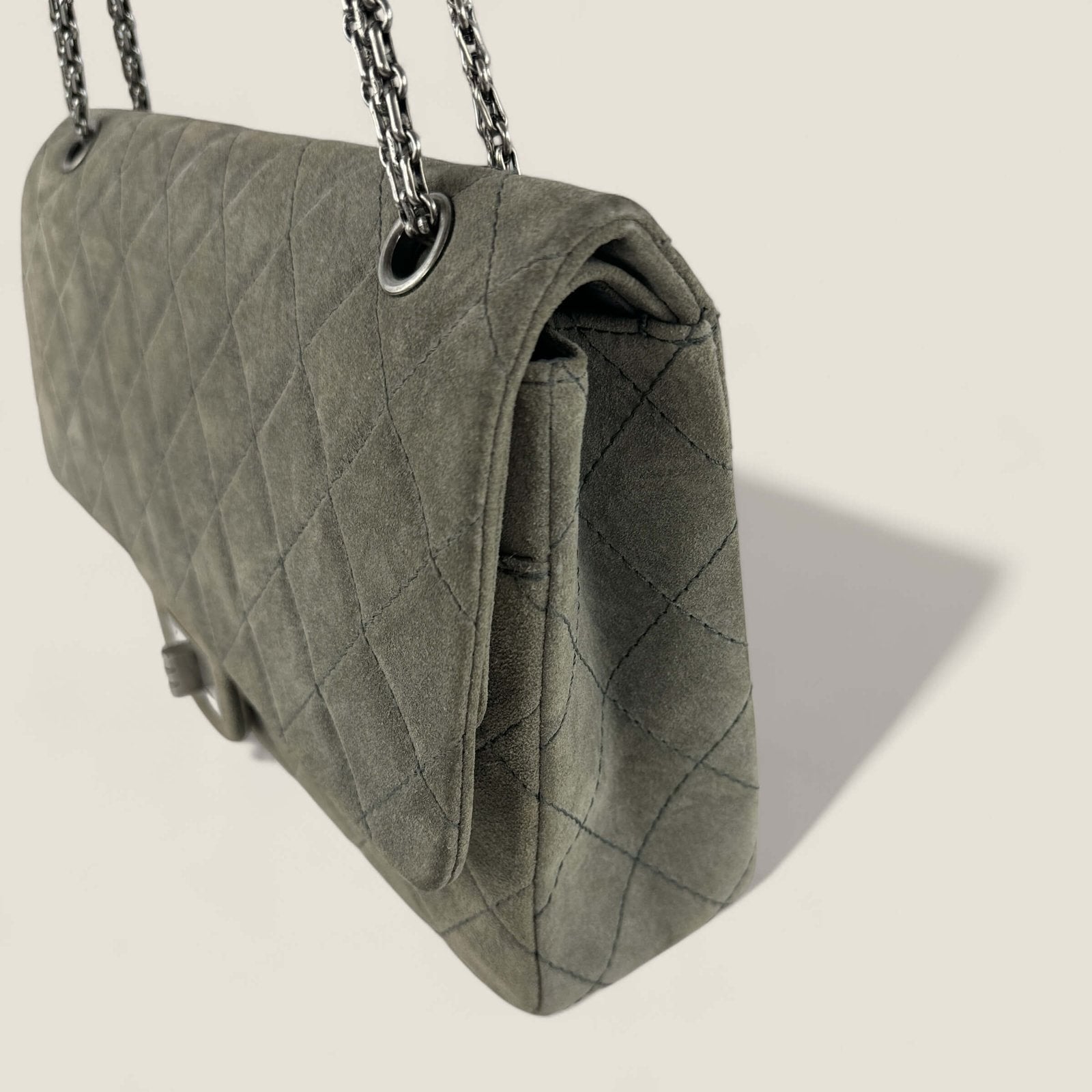 Pre-owned Chanel shoulder bag grey suede handbag 2.55 classic model