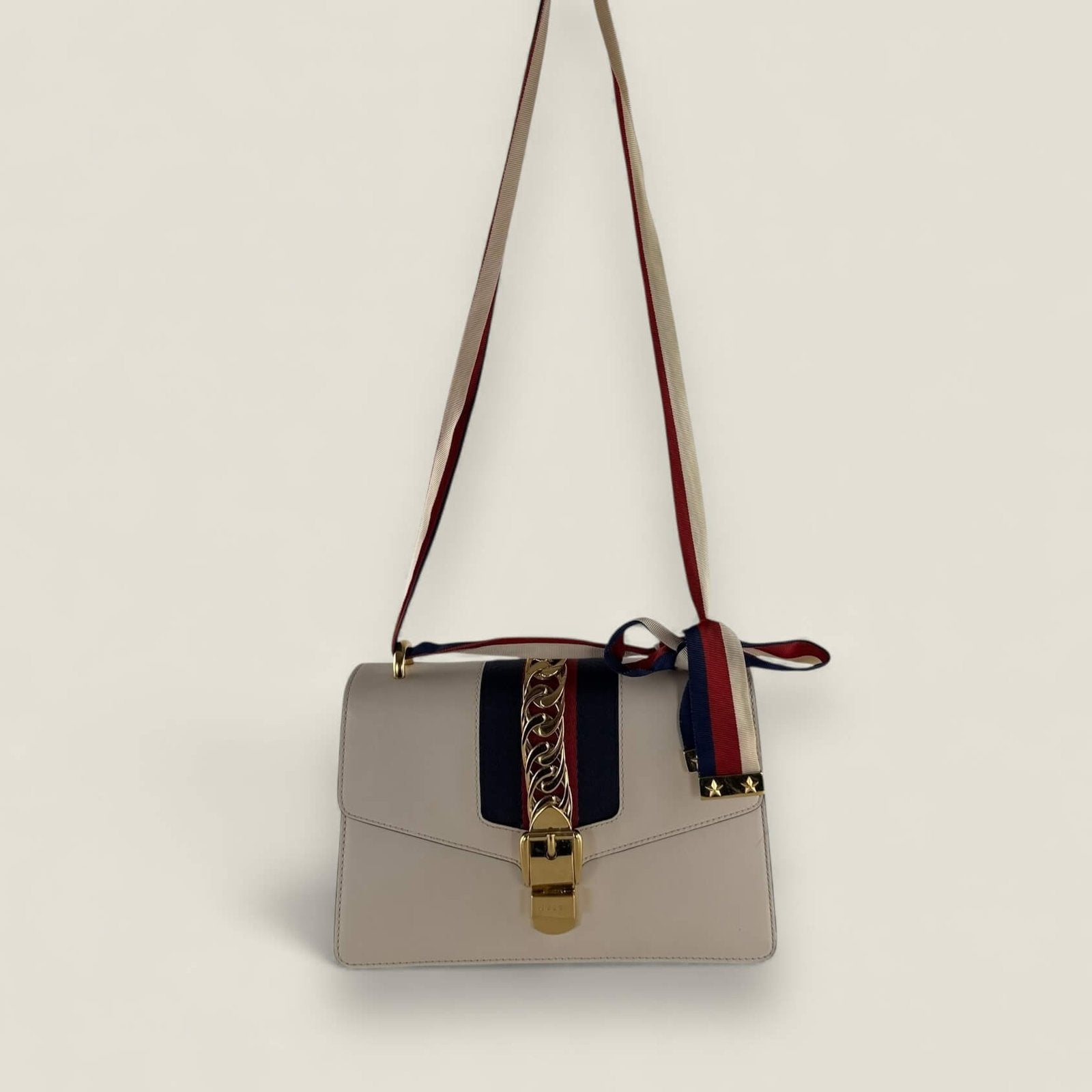Tweedehands Gucci small Sylvie schoudertas kalfsleer