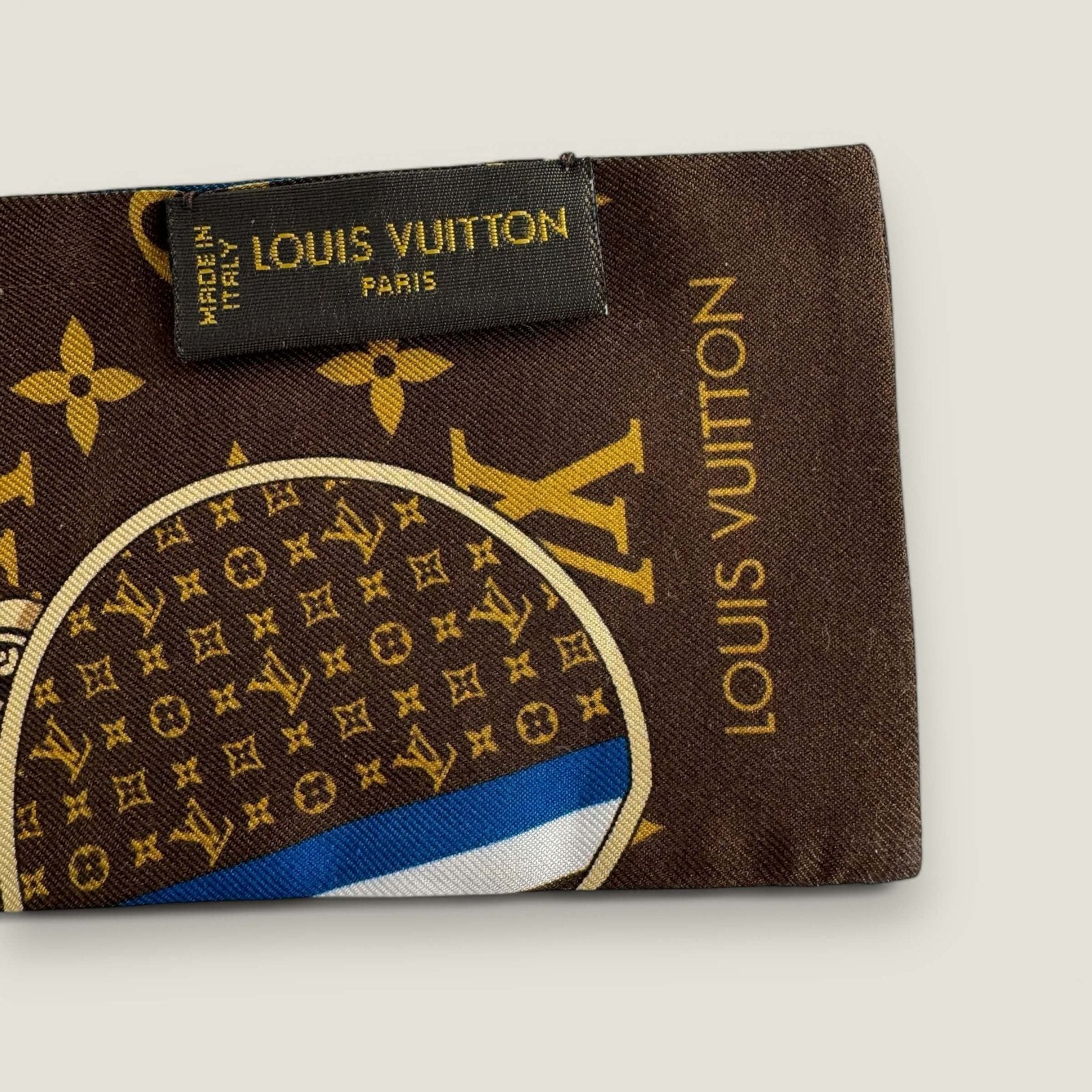 pre-owned Louis Vuitton designer scarf silk