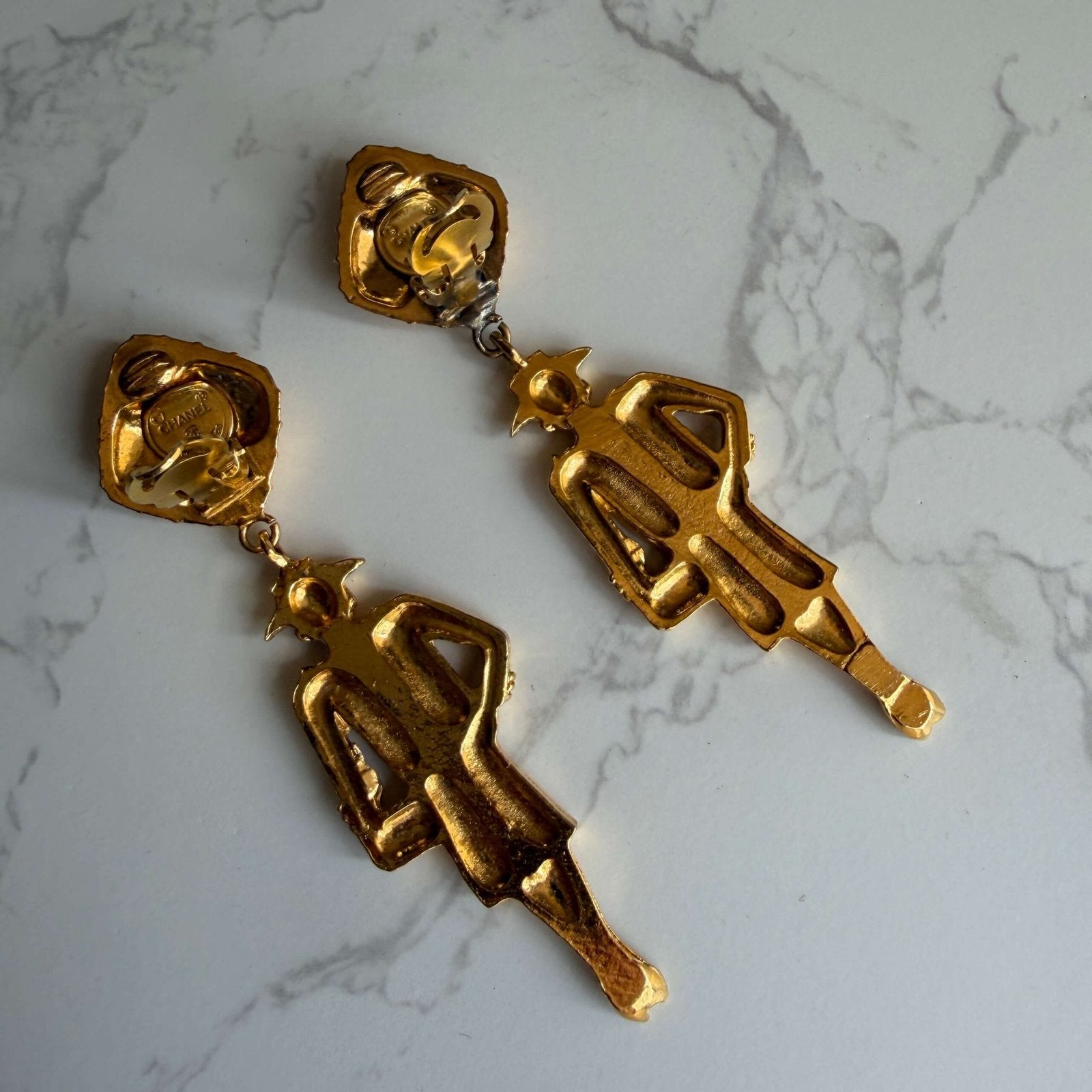 Unique vintage Chanel earrings, 24k gold-plated