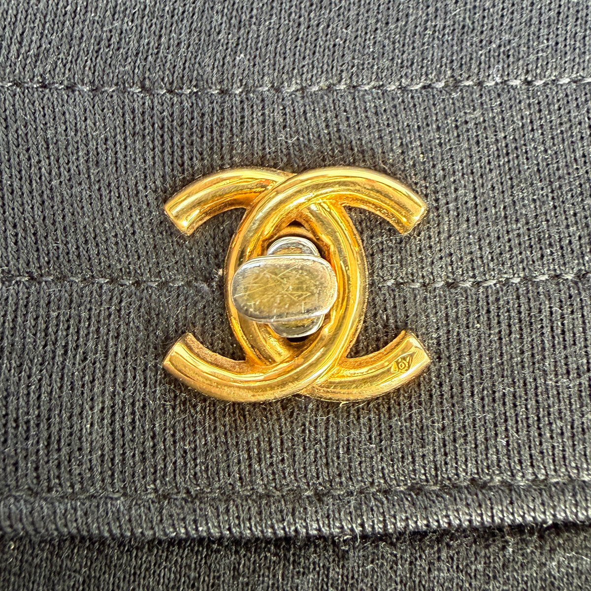Vintage Chanel logo 24k verguld 