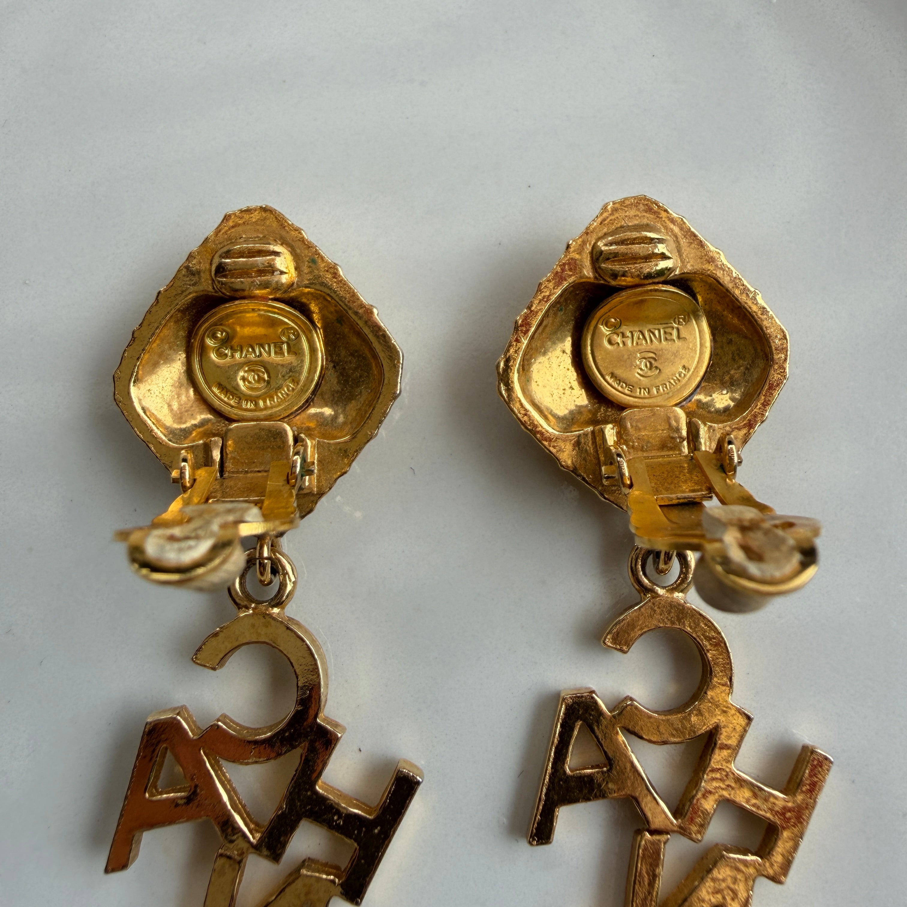 Vintage Chanel oorbellen 24k verguld