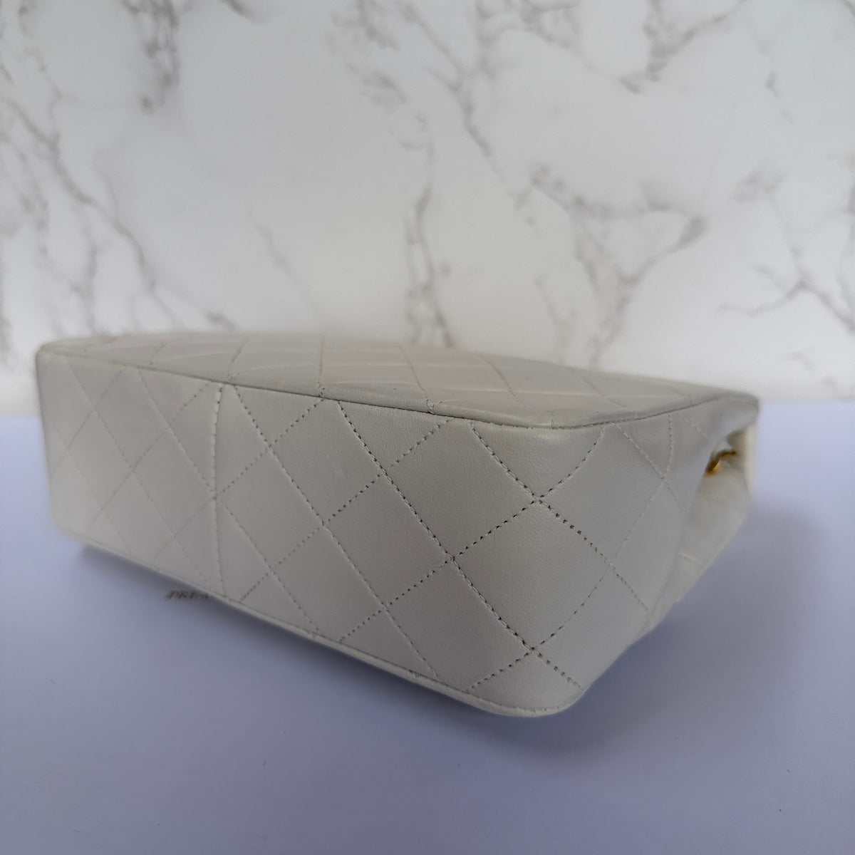 Vintage Chanel tas wit hoekjes