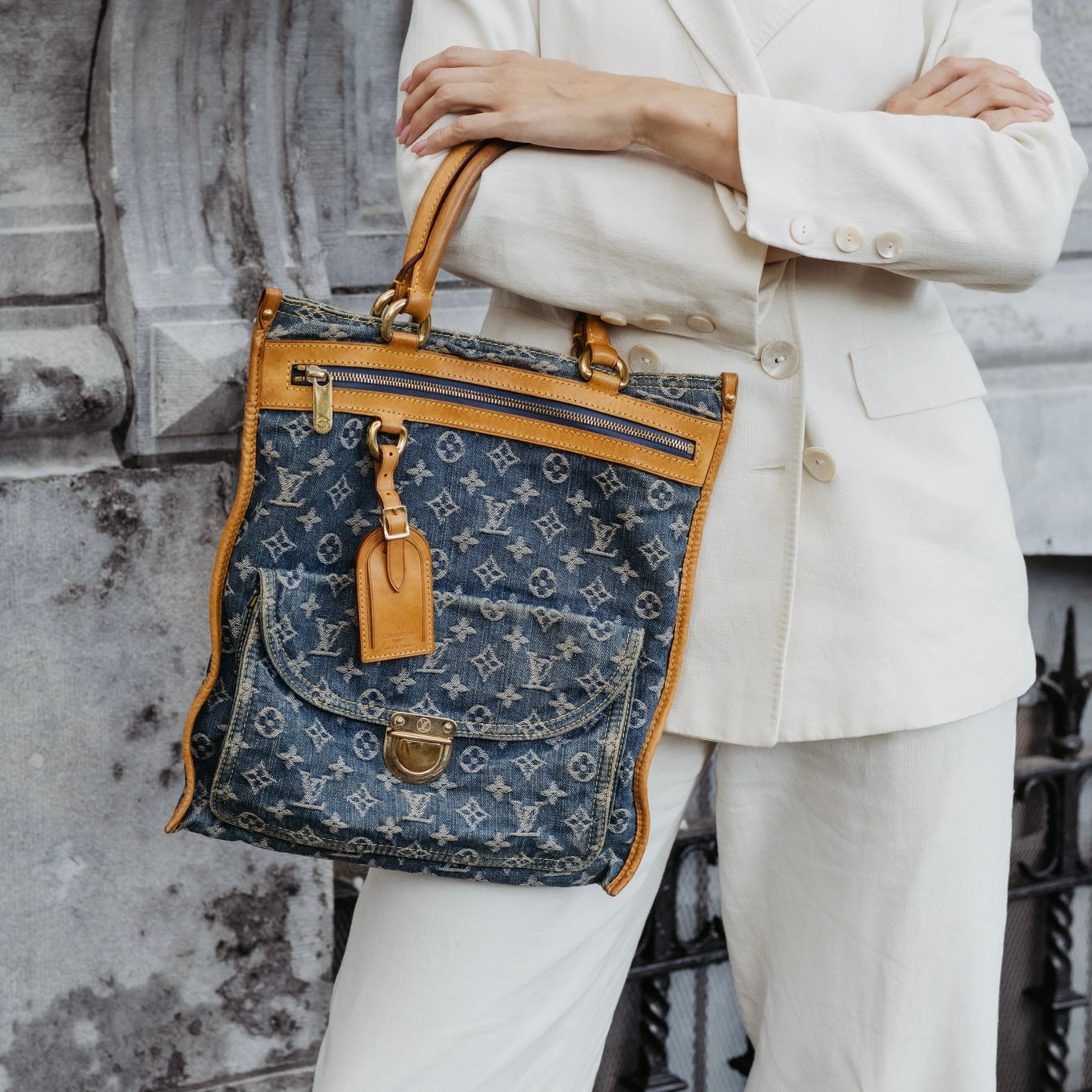 Vintage Louis Vuitton denim sac plat