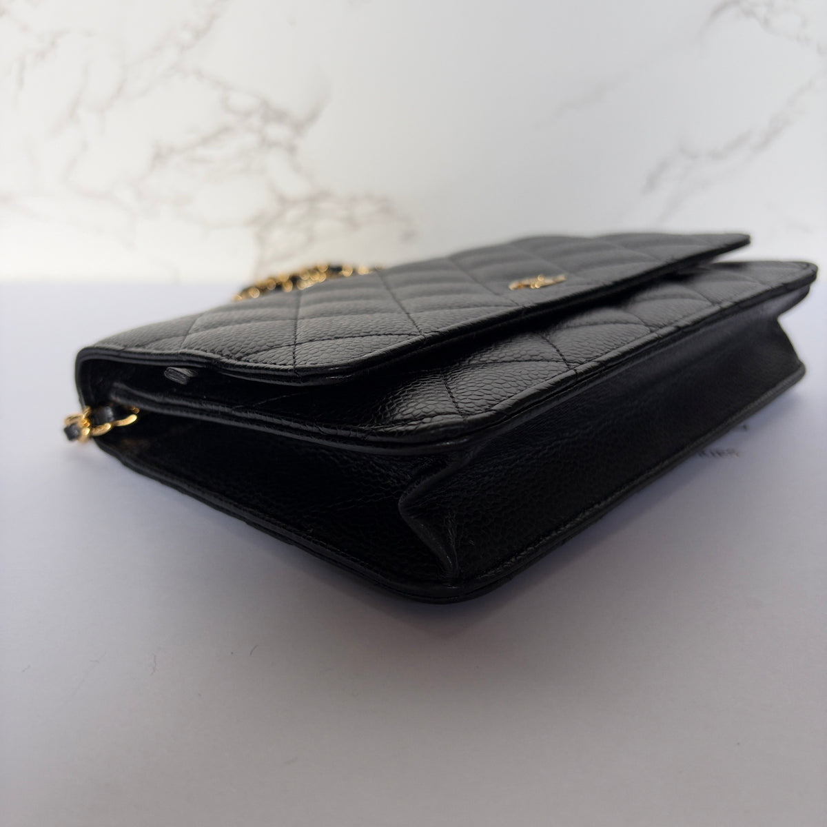 corners pre-owned Chanel wallet on chain 