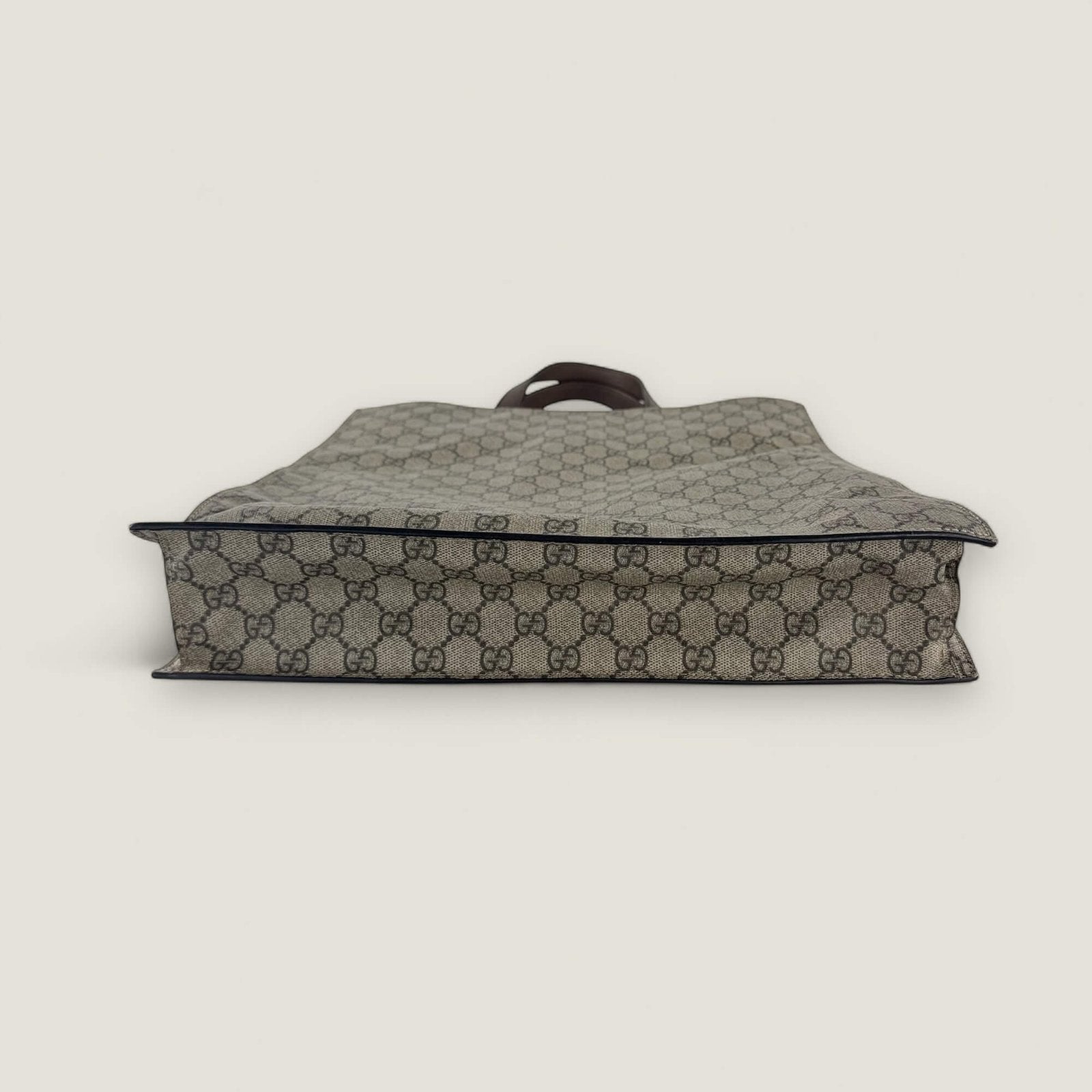 bottom authentic Gucci GG supreme tote