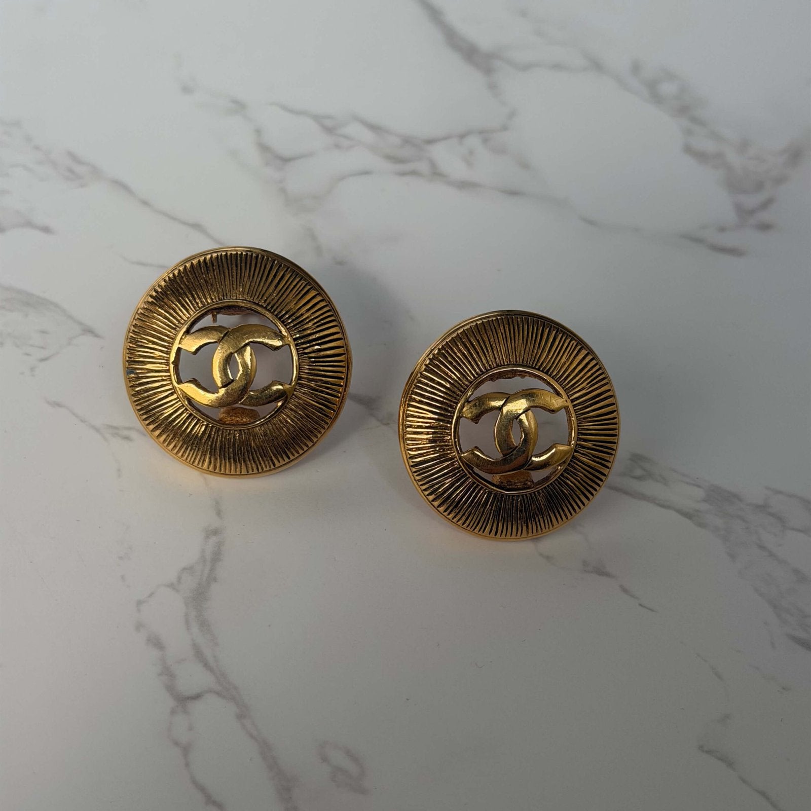 original Chanel earrings clip on
