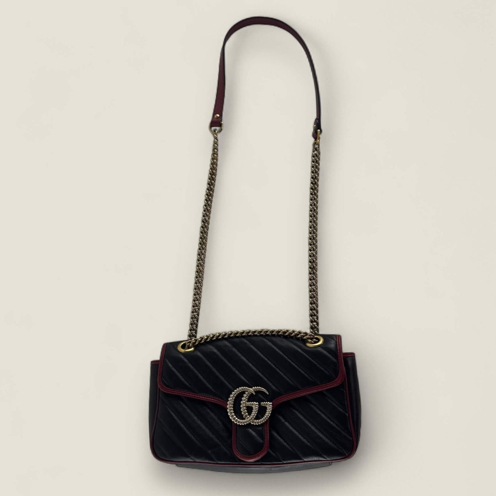 pre-owned Gucci GG Marmont black and red