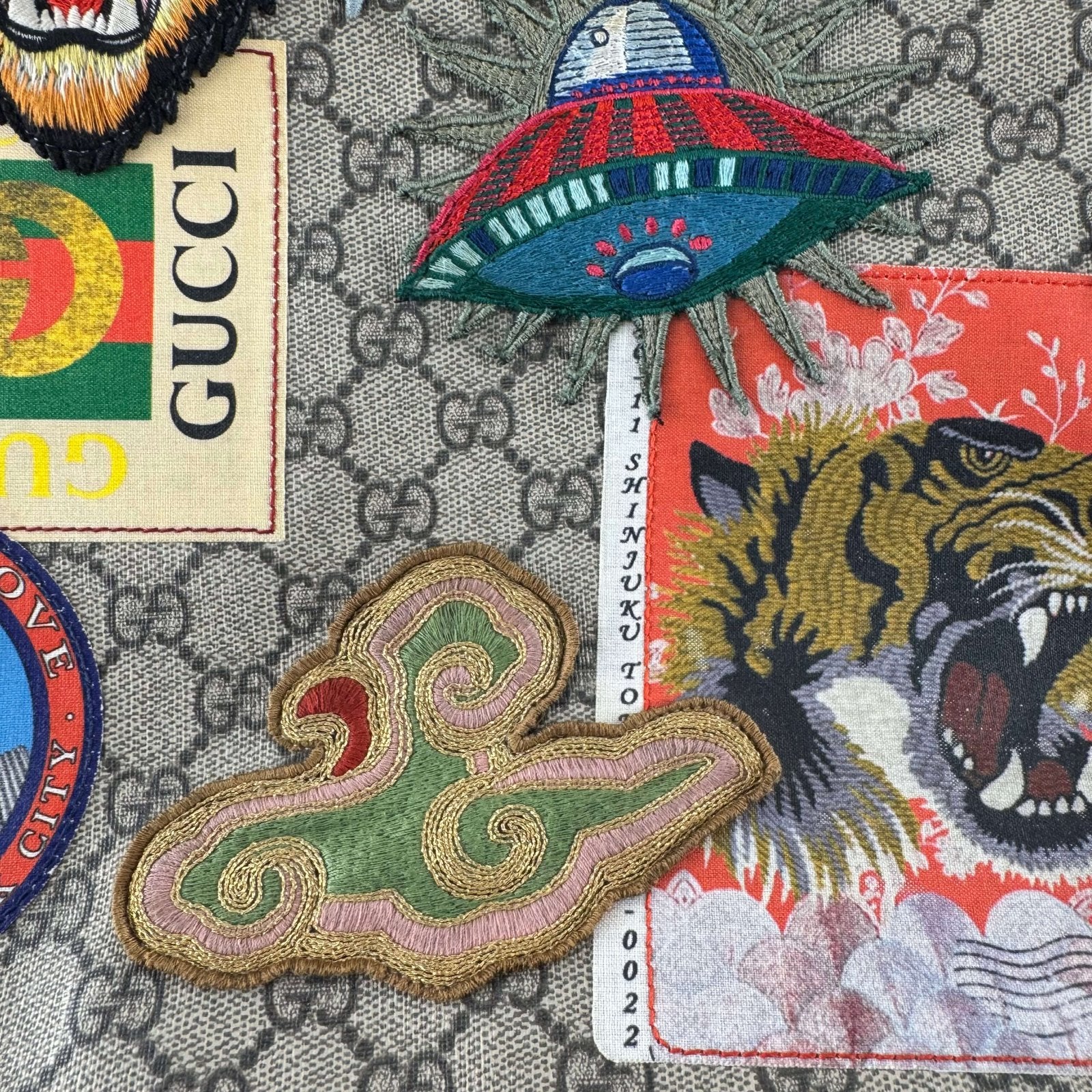 pre-owned Gucci ufo rainbow patches