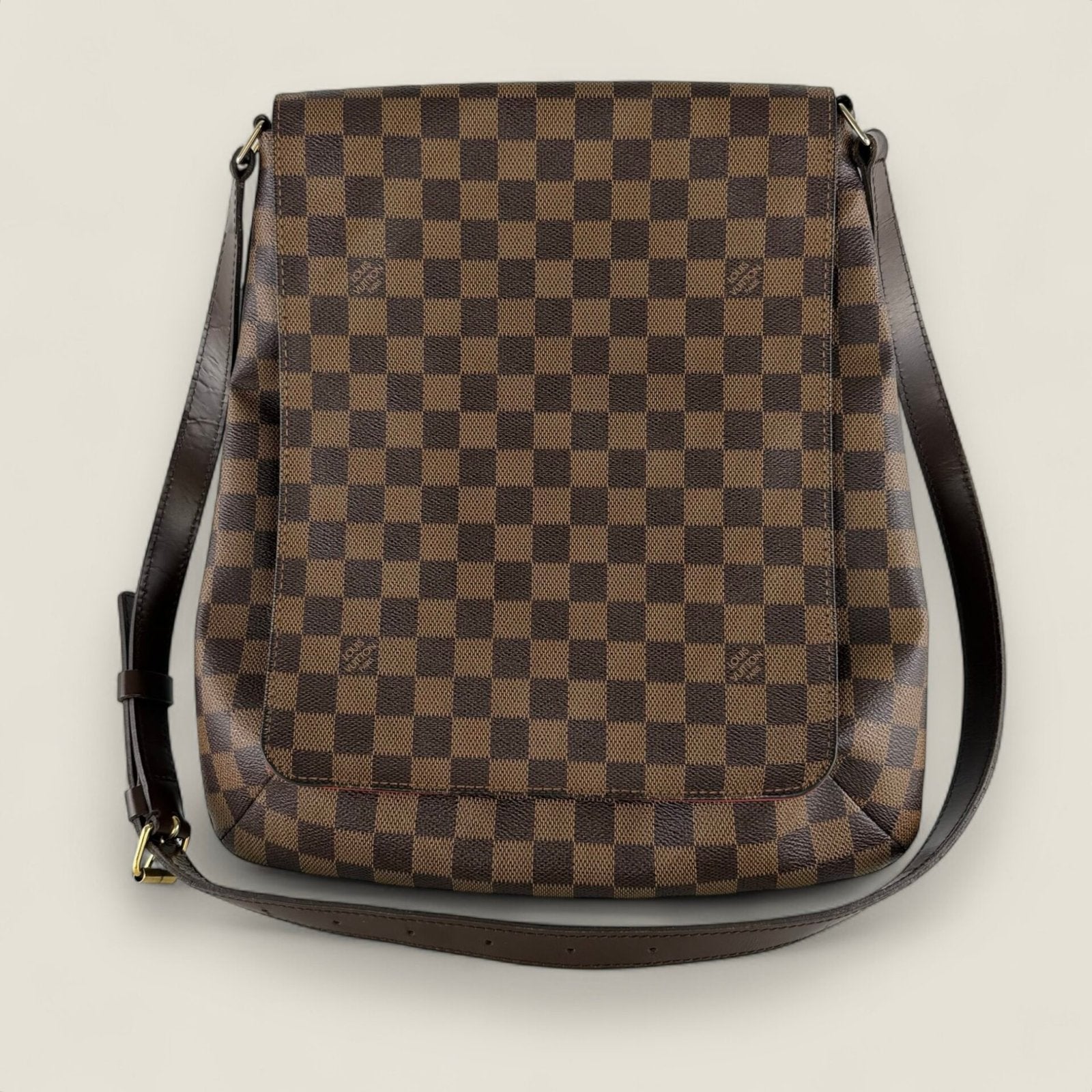 pre-owned Louis Vuitton musette salsa damier ebene